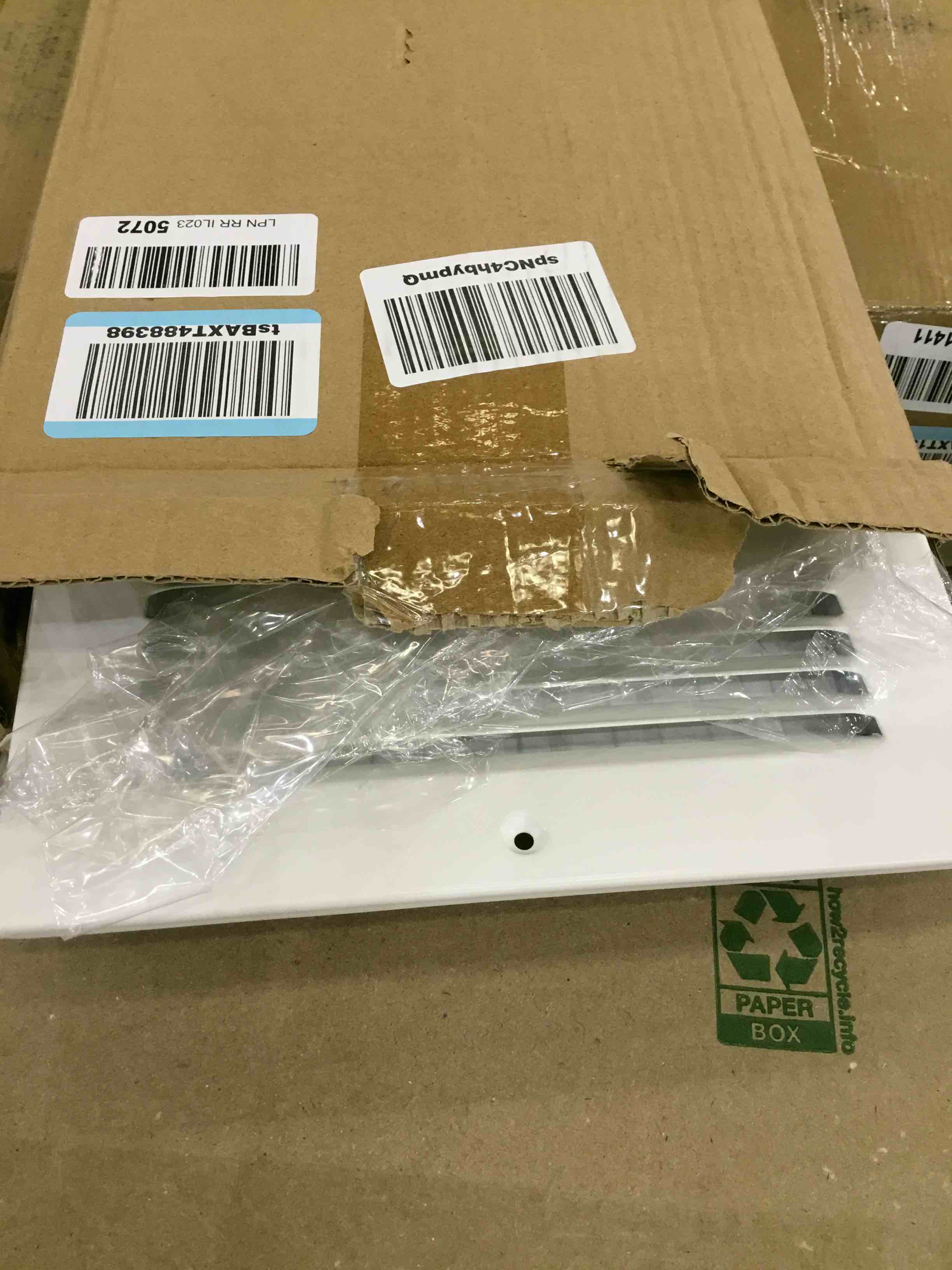 https://s3.amazonaws.com/lotting-images-prod/BargainHunt/EXS01296249_1718112995674.jpeg