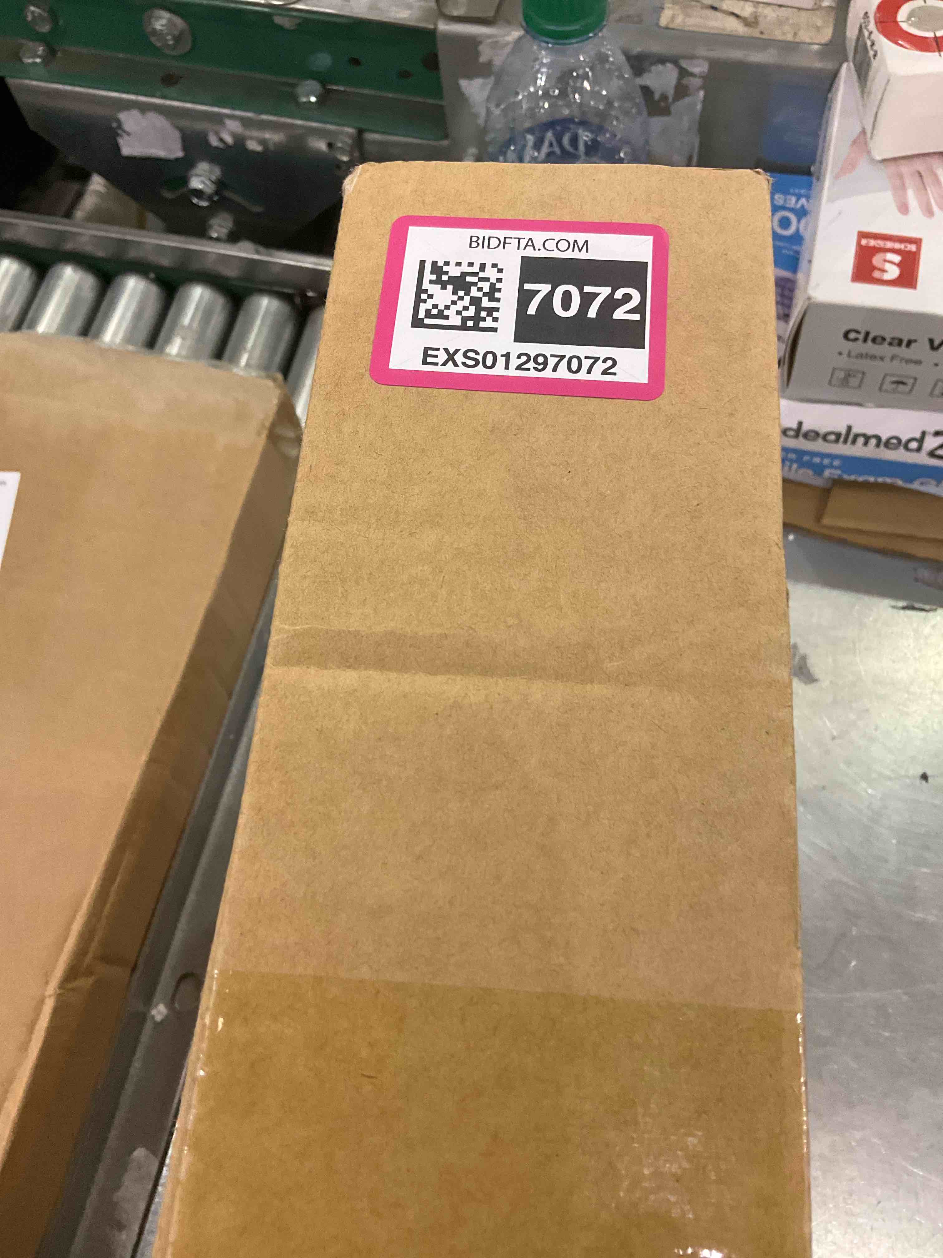 https://s3.amazonaws.com/lotting-images-prod/BargainHunt/EXS01297072_1712339357989.jpeg