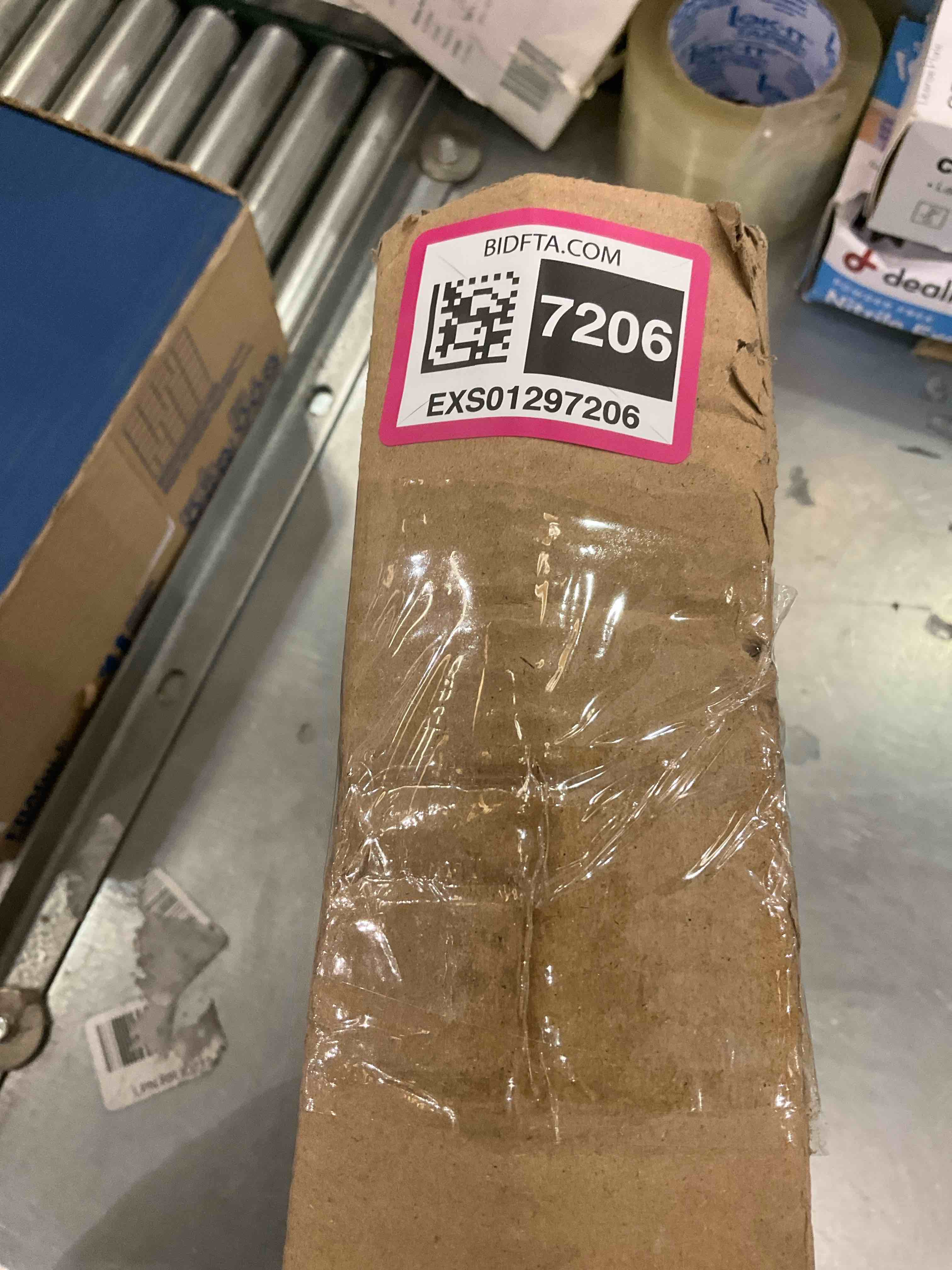 https://s3.amazonaws.com/lotting-images-prod/BargainHunt/EXS01297206_1712588725260.jpeg