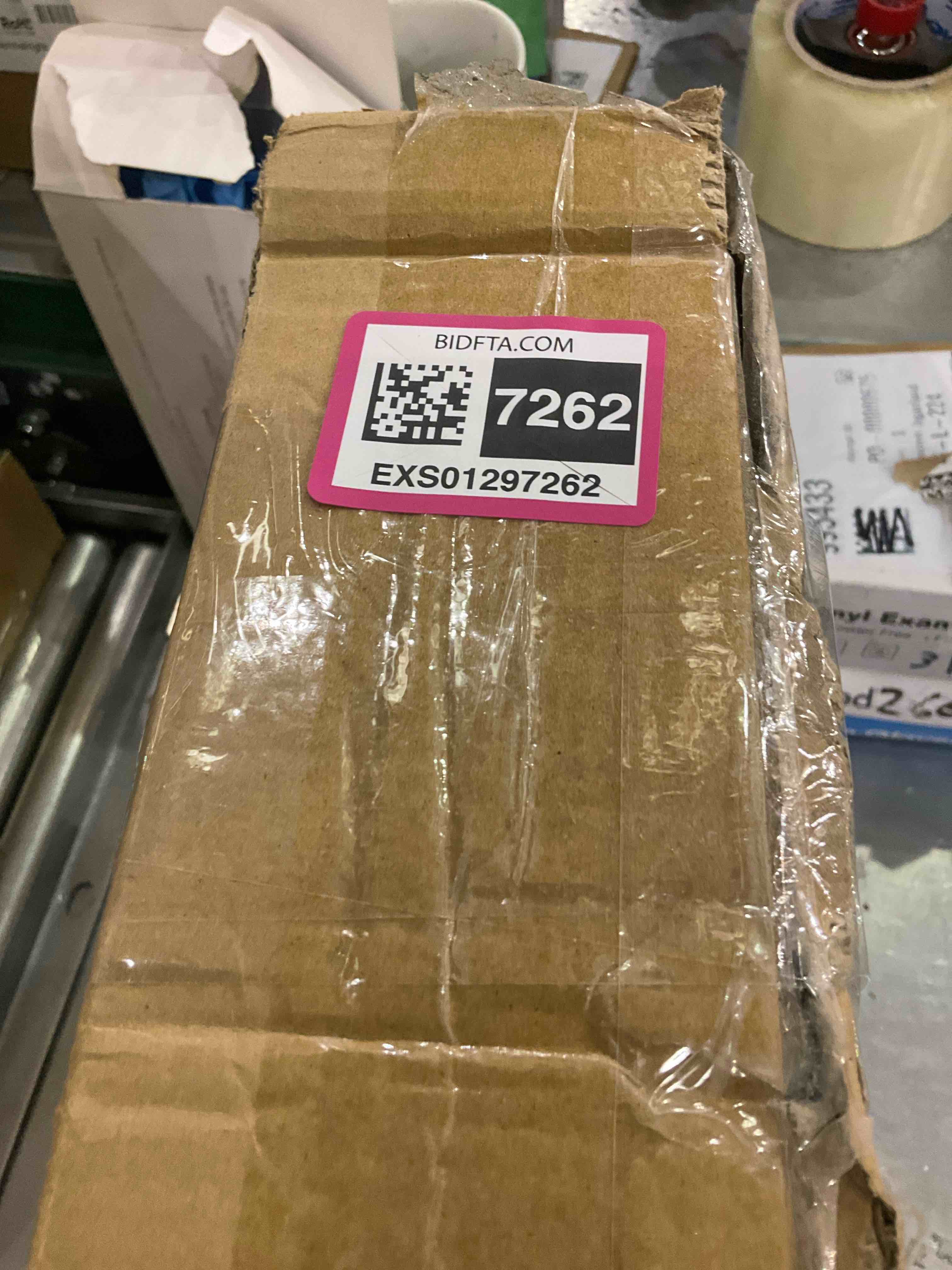 https://s3.amazonaws.com/lotting-images-prod/BargainHunt/EXS01297262_1712601610442.jpeg
