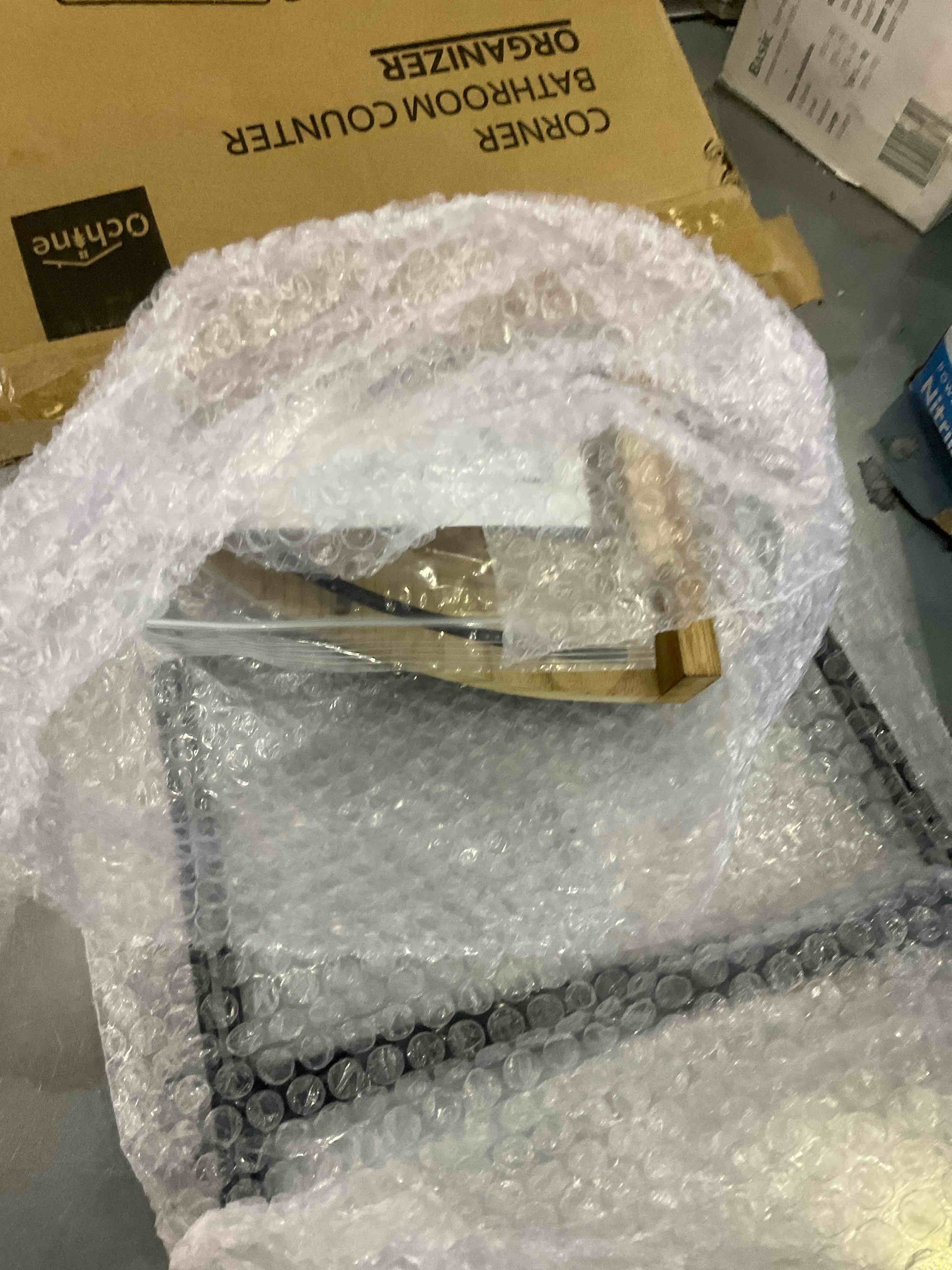 https://s3.amazonaws.com/lotting-images-prod/BargainHunt/EXS01297380_1712676241934.jpeg