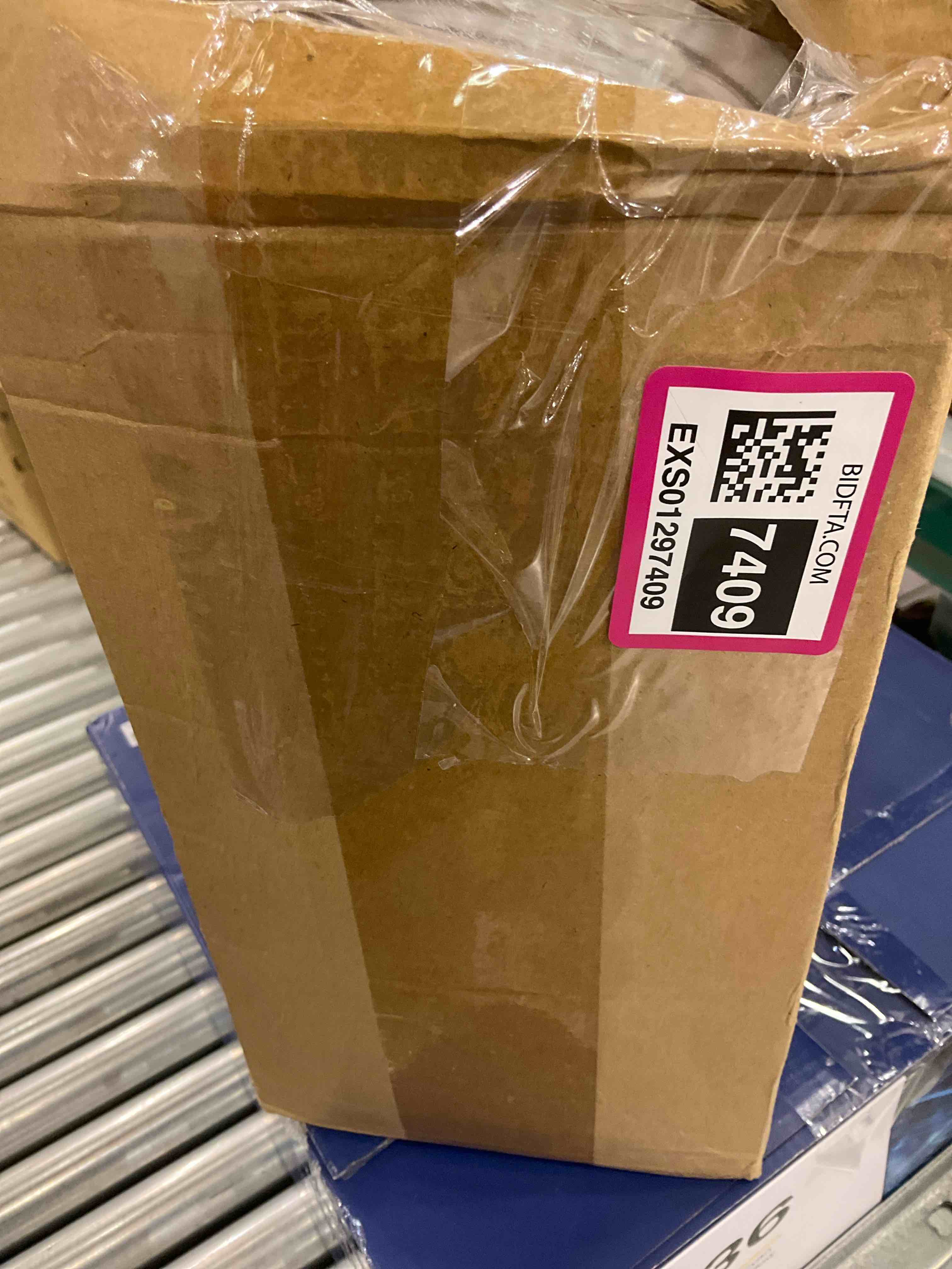 https://s3.amazonaws.com/lotting-images-prod/BargainHunt/EXS01297409_1712681677137.jpeg