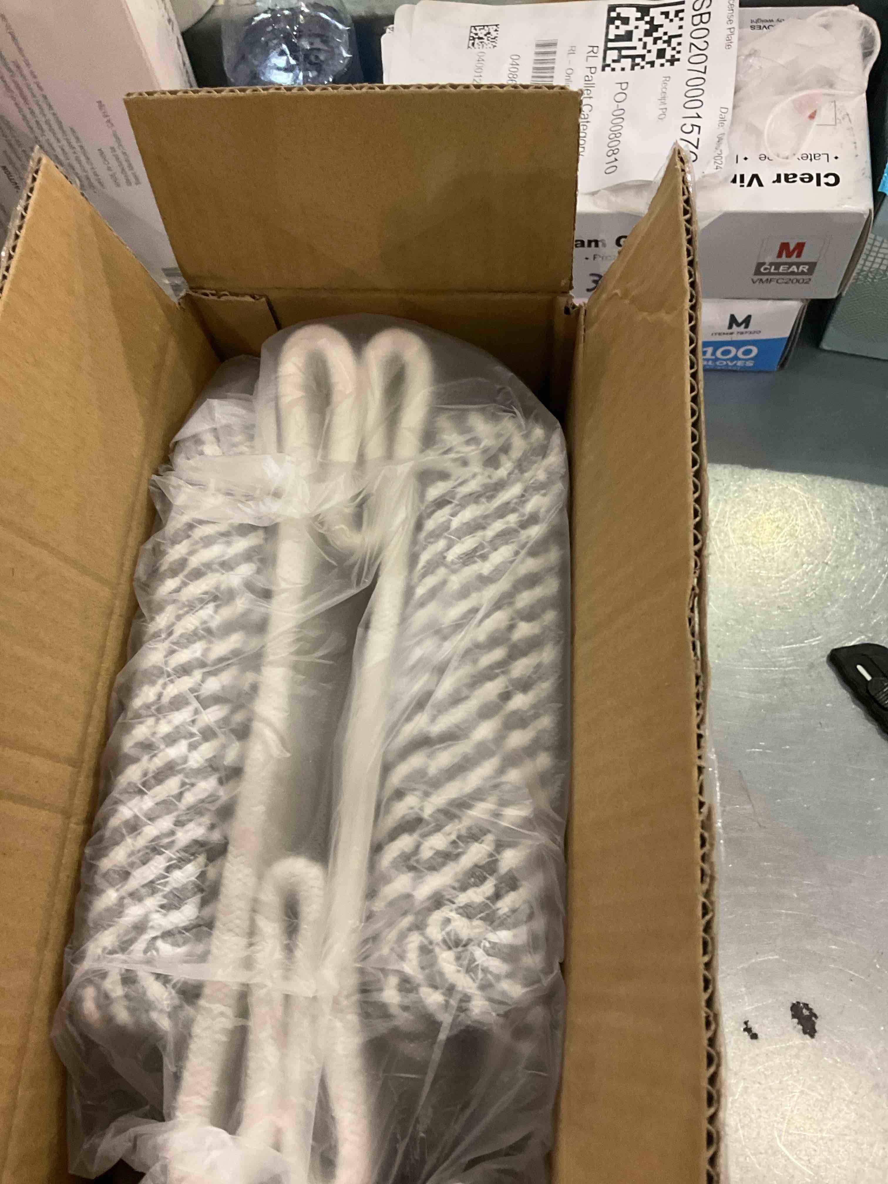 https://s3.amazonaws.com/lotting-images-prod/BargainHunt/EXS01297412_1712682135252.jpeg