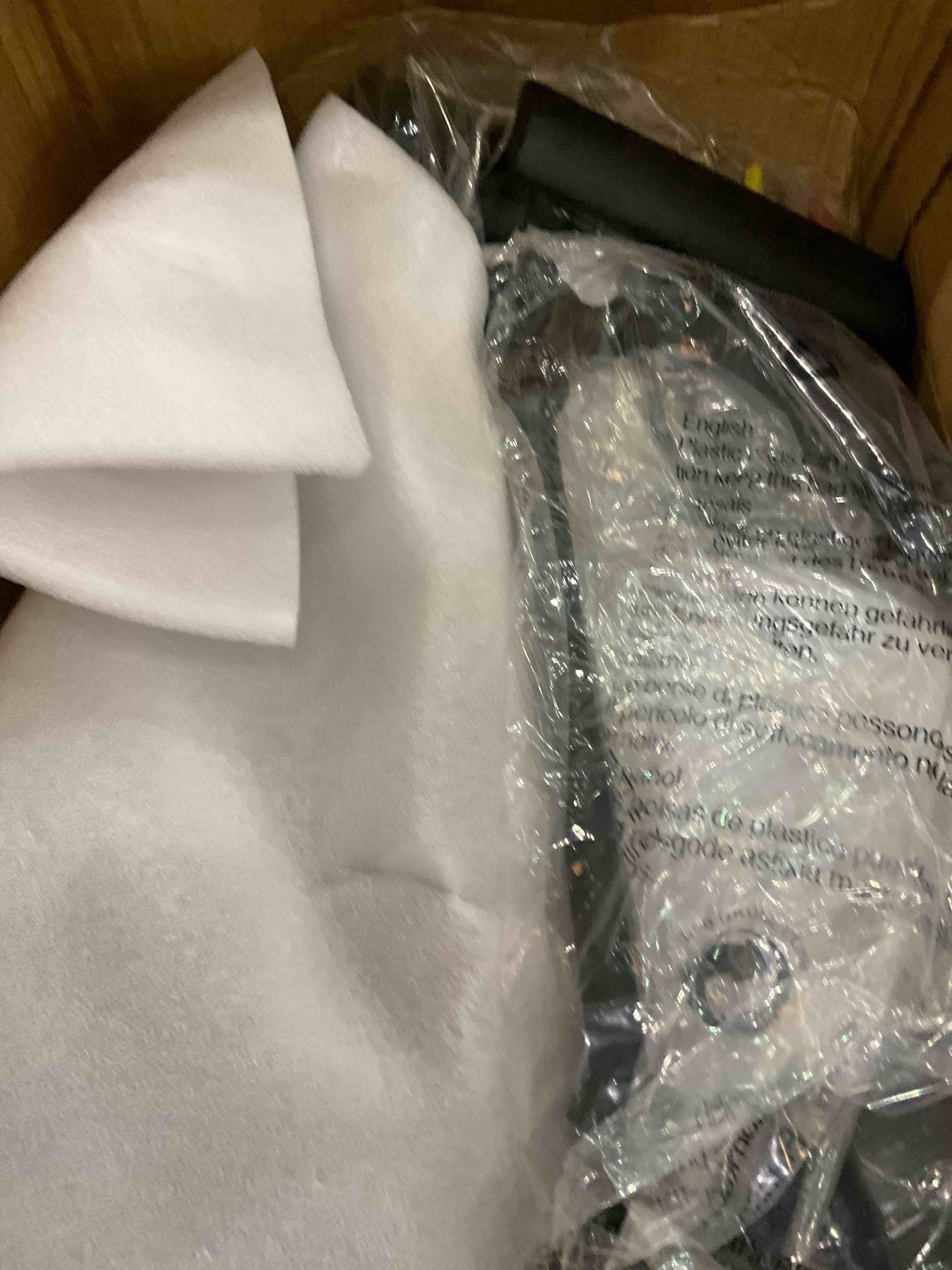 https://s3.amazonaws.com/lotting-images-prod/BargainHunt/EXS01298033_1712325881576.jpeg