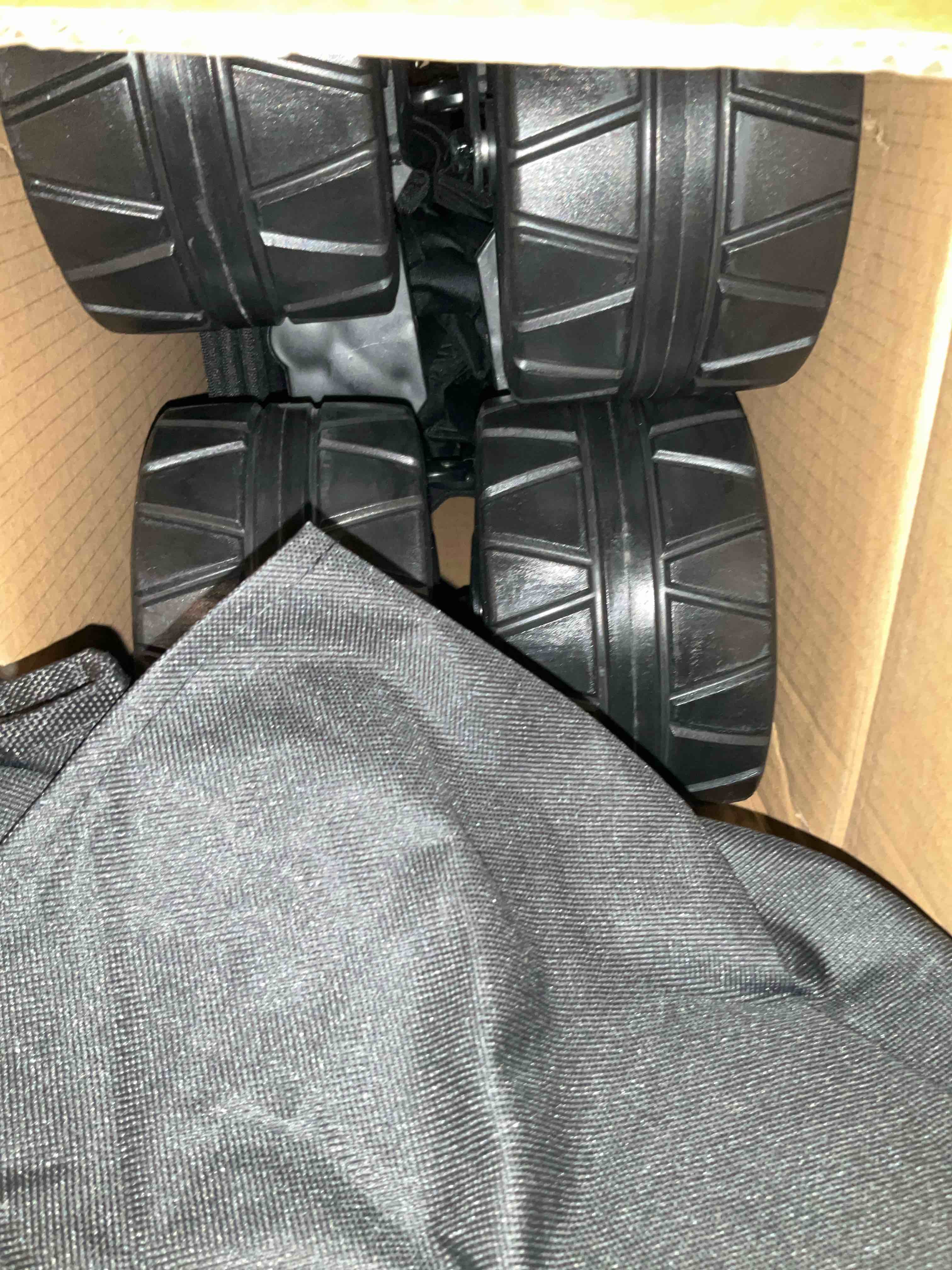 https://s3.amazonaws.com/lotting-images-prod/BargainHunt/EXS01298432_1713180697054.jpeg