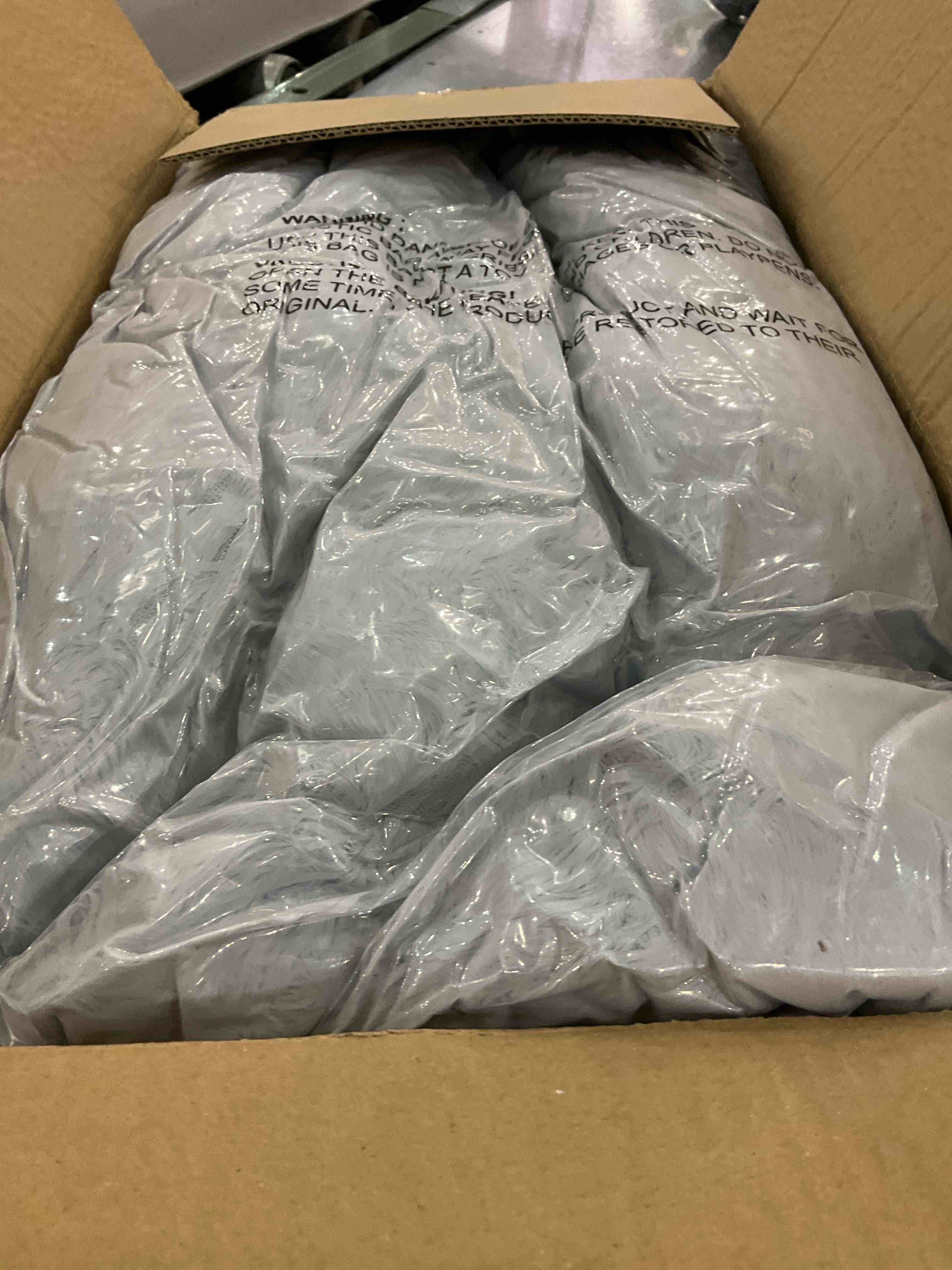 https://s3.amazonaws.com/lotting-images-prod/BargainHunt/EXS01298501_1712758471985.jpeg
