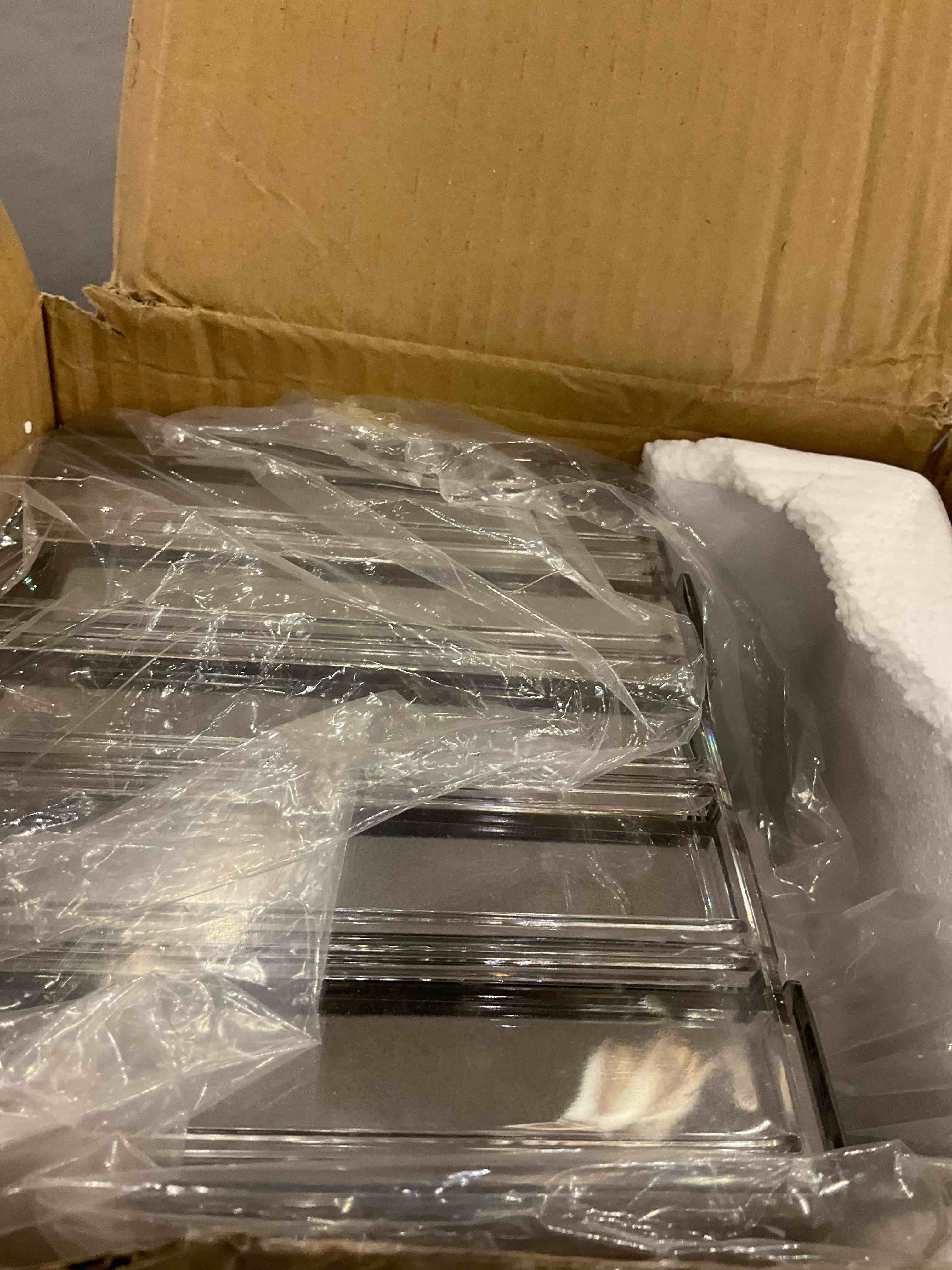 https://s3.amazonaws.com/lotting-images-prod/BargainHunt/EXS01298542_1712767572729.jpeg