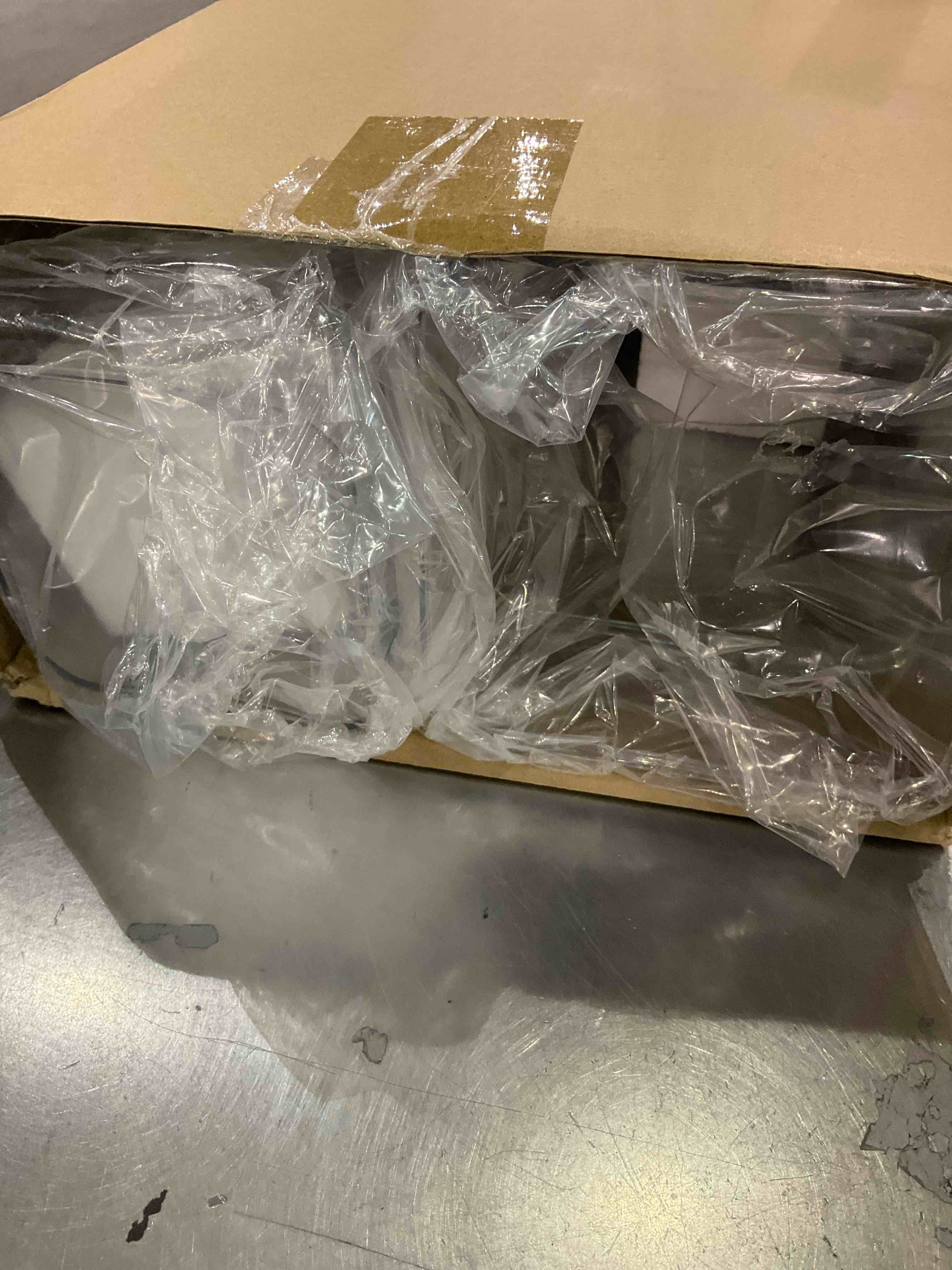https://s3.amazonaws.com/lotting-images-prod/BargainHunt/EXS01298607_1712835672582.jpeg
