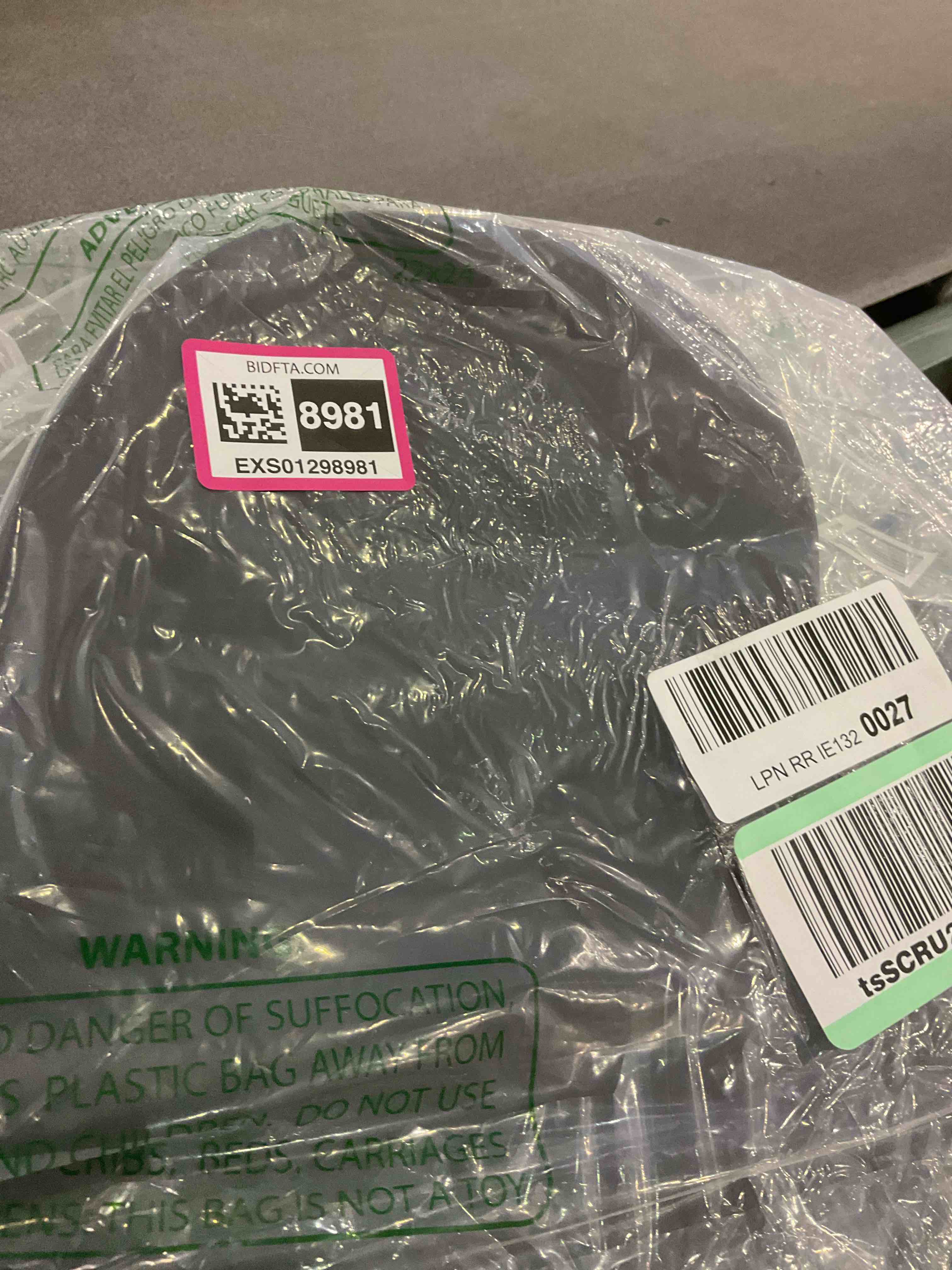 UNIKPACKAGING Set of 3, Heart Shaped Flower/Gift Boxes (Black)