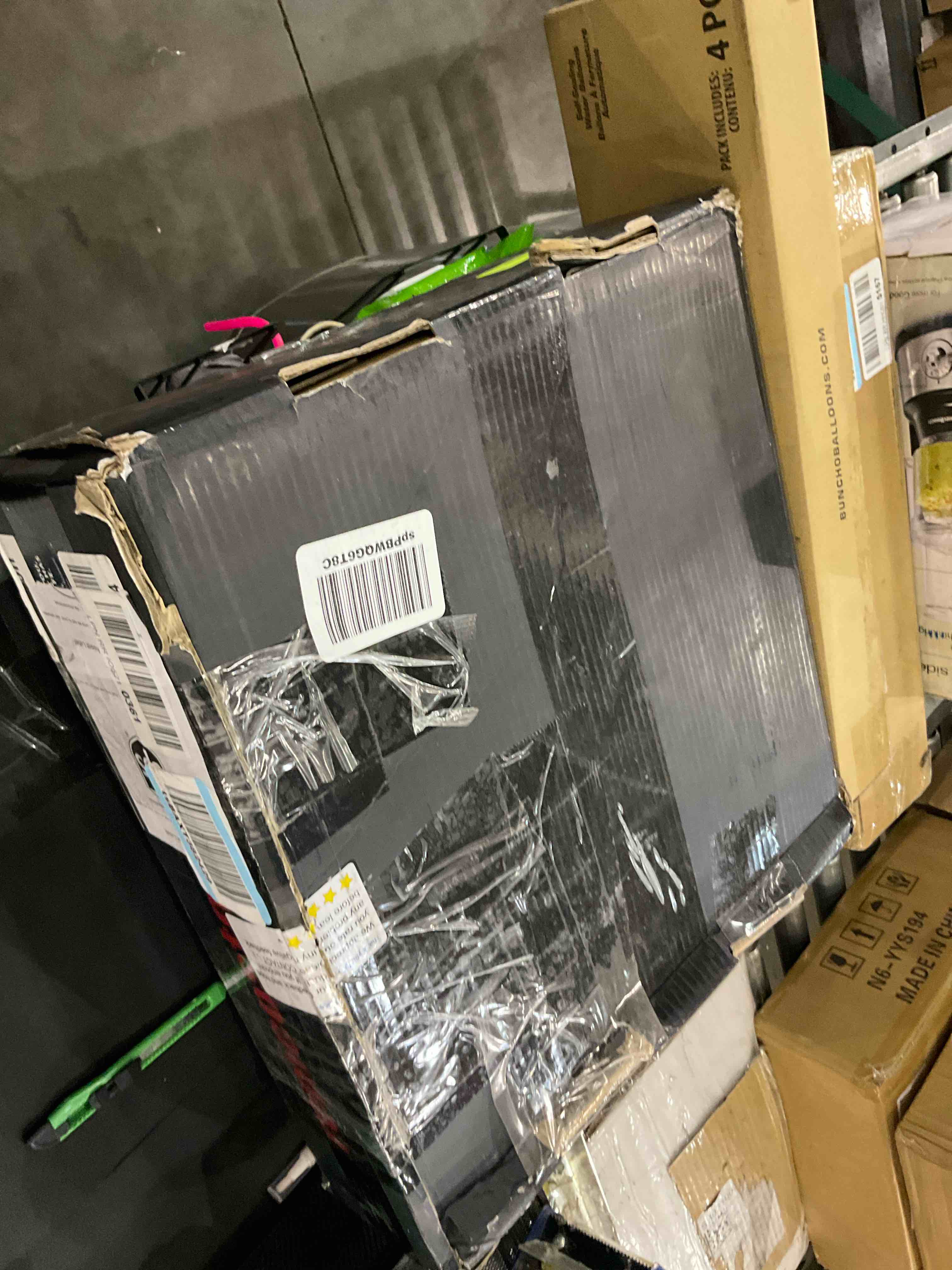 https://s3.amazonaws.com/lotting-images-prod/BargainHunt/EXS01299595_1712669785889.jpeg