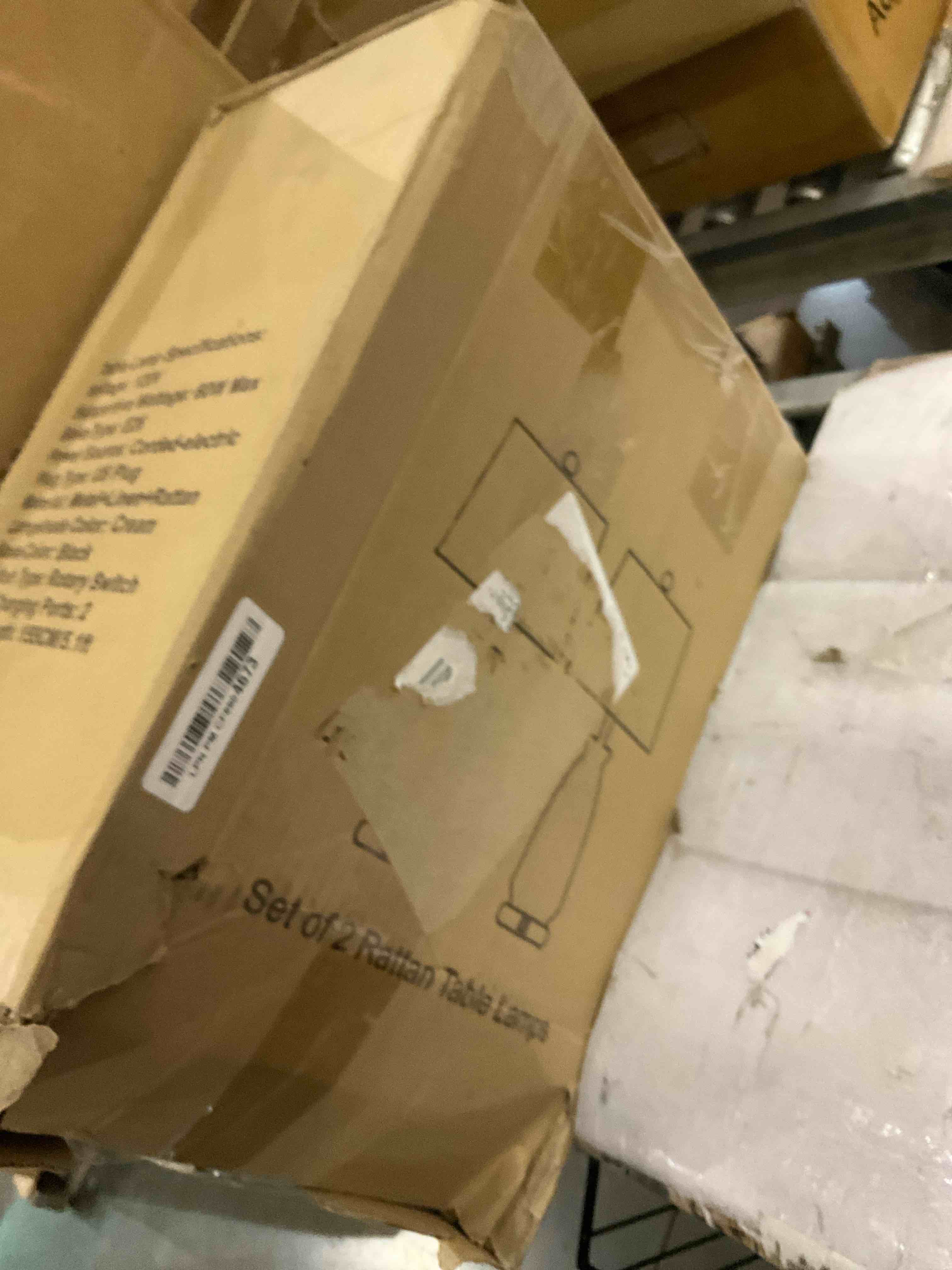 https://s3.amazonaws.com/lotting-images-prod/BargainHunt/EXS01299638_1712676616543.jpeg
