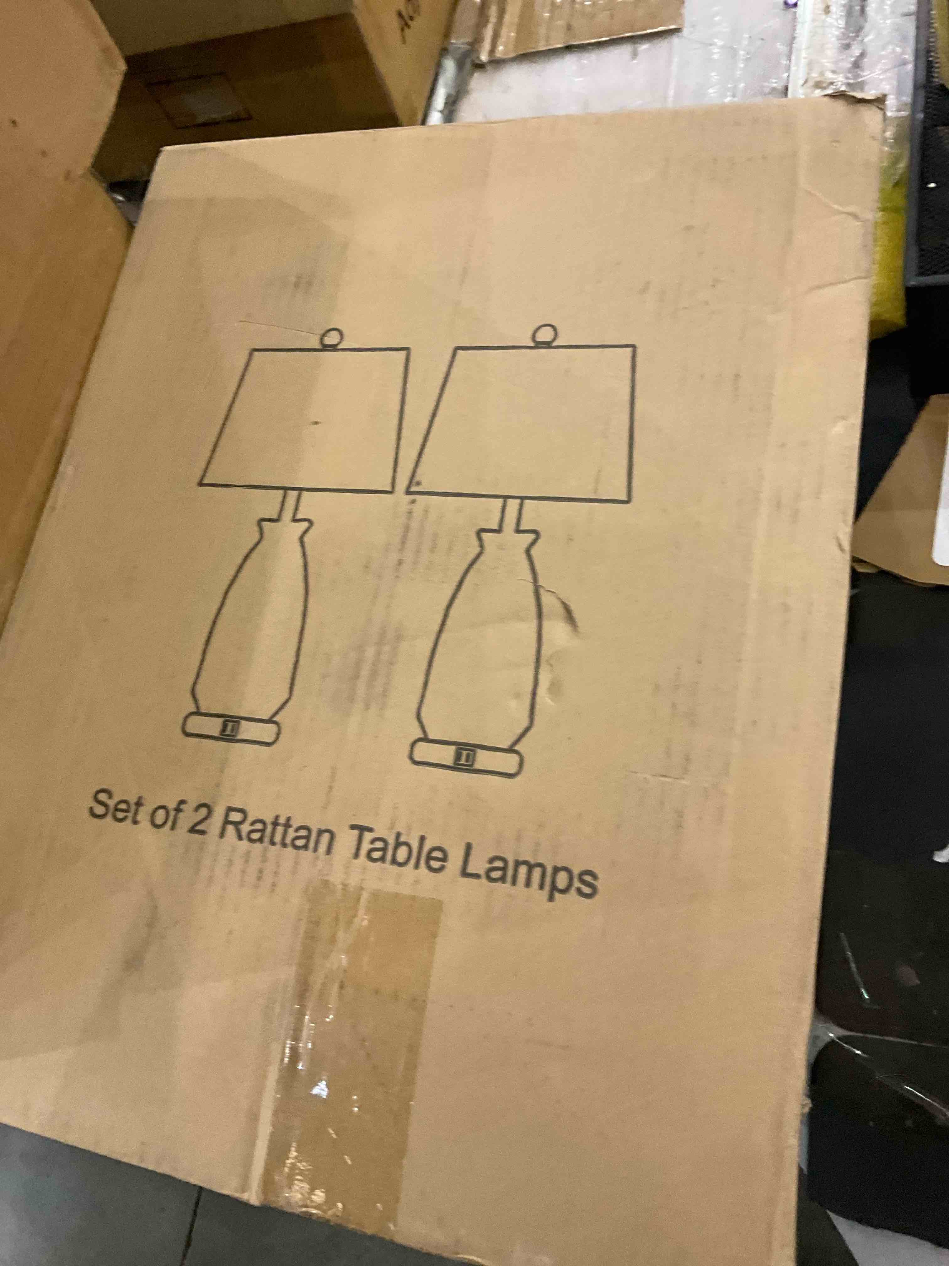 https://s3.amazonaws.com/lotting-images-prod/BargainHunt/EXS01299638_1712676619780.jpeg