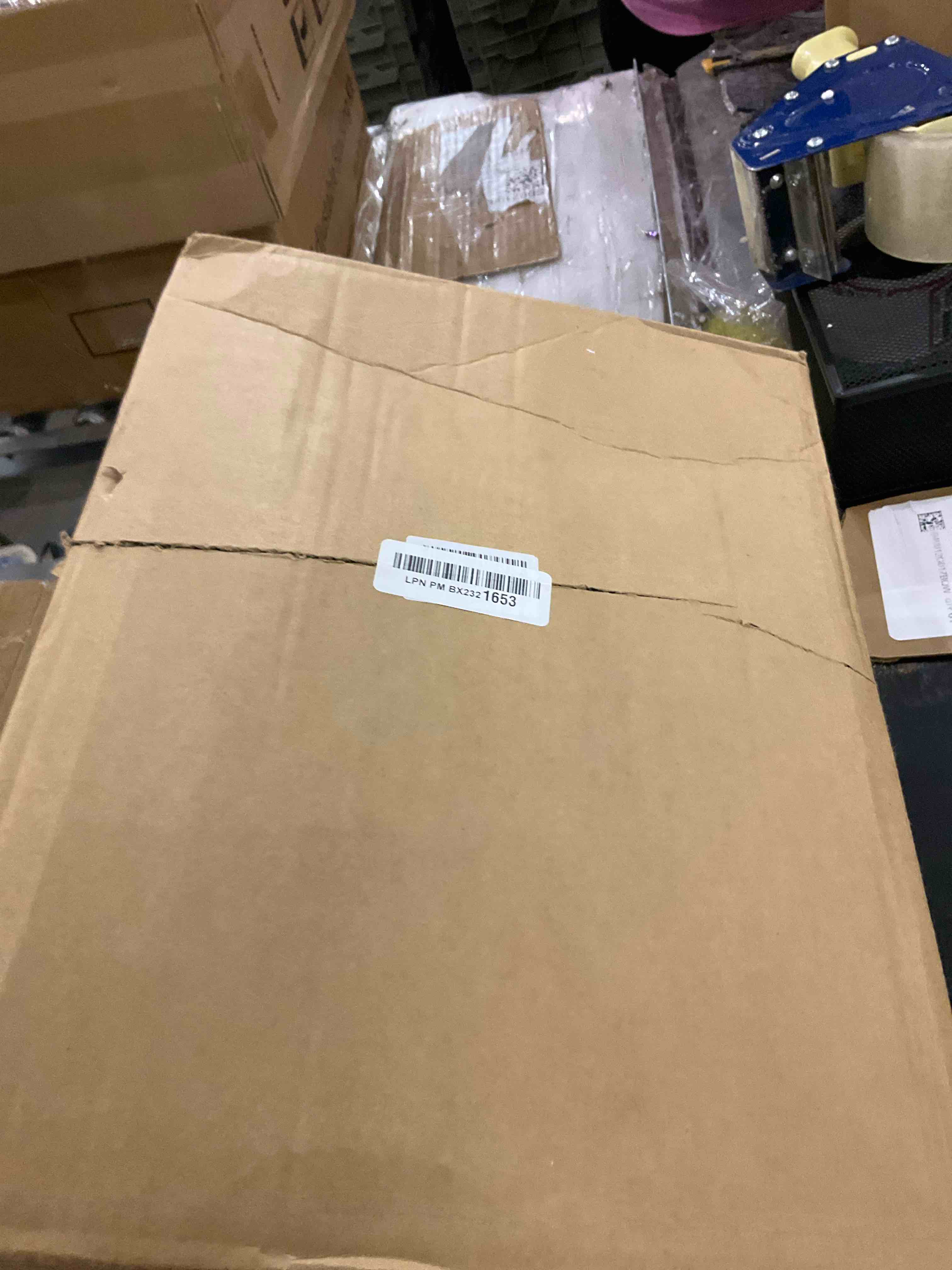 https://s3.amazonaws.com/lotting-images-prod/BargainHunt/EXS01299640_1712676793116.jpeg