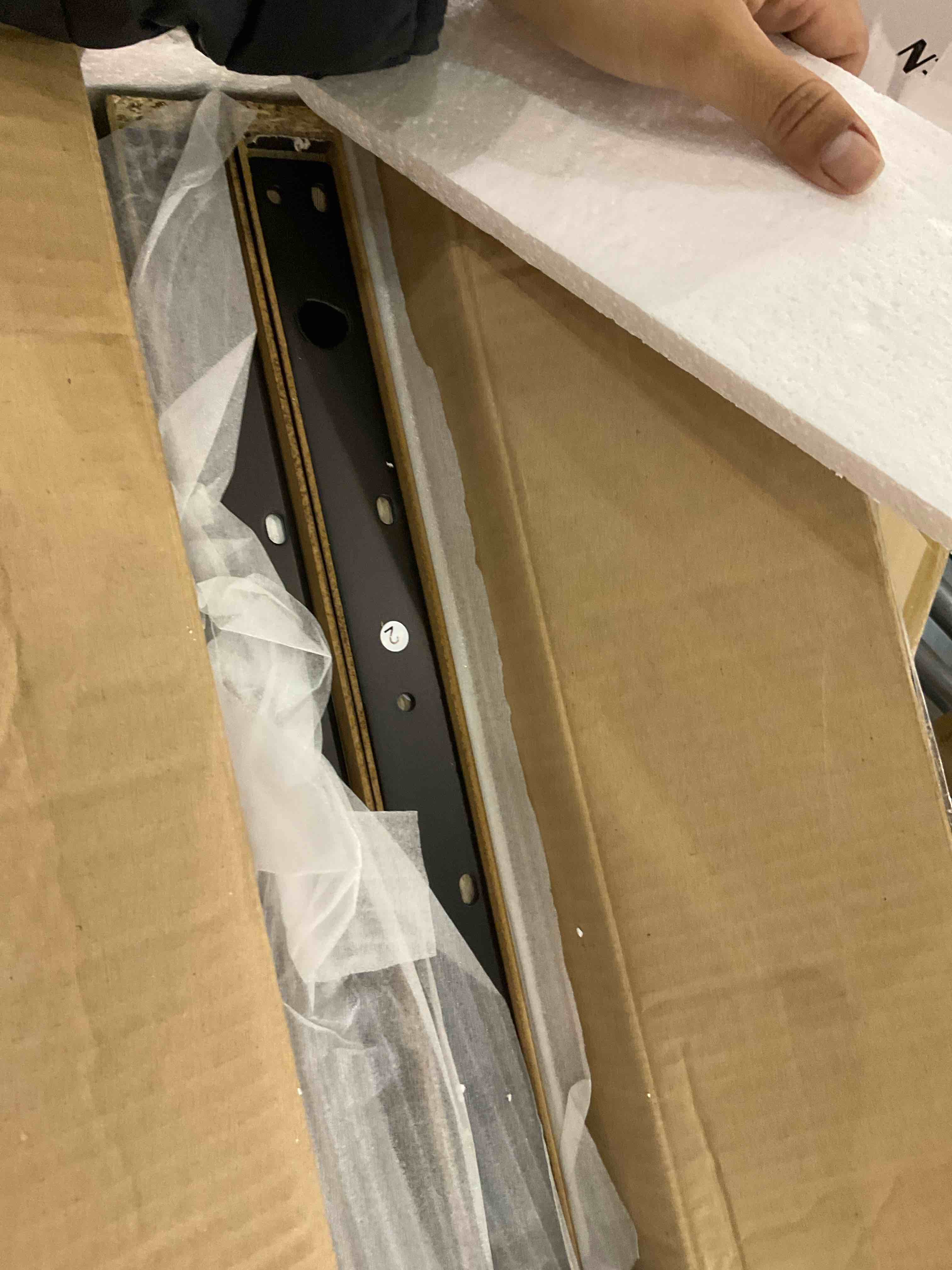 https://s3.amazonaws.com/lotting-images-prod/BargainHunt/EXS01299654_1712682368831.jpeg