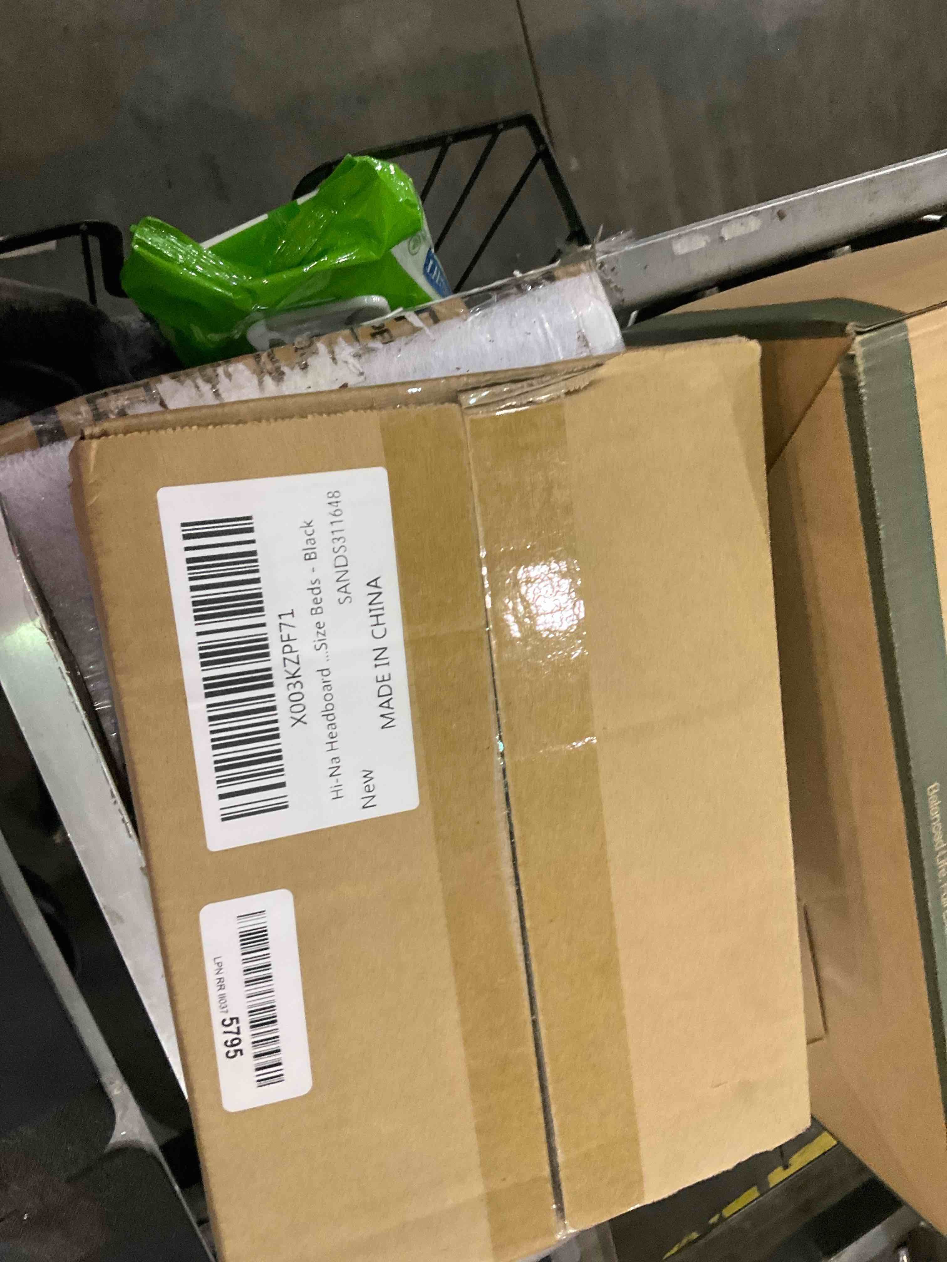 https://s3.amazonaws.com/lotting-images-prod/BargainHunt/EXS01299848_1712835908366.jpeg
