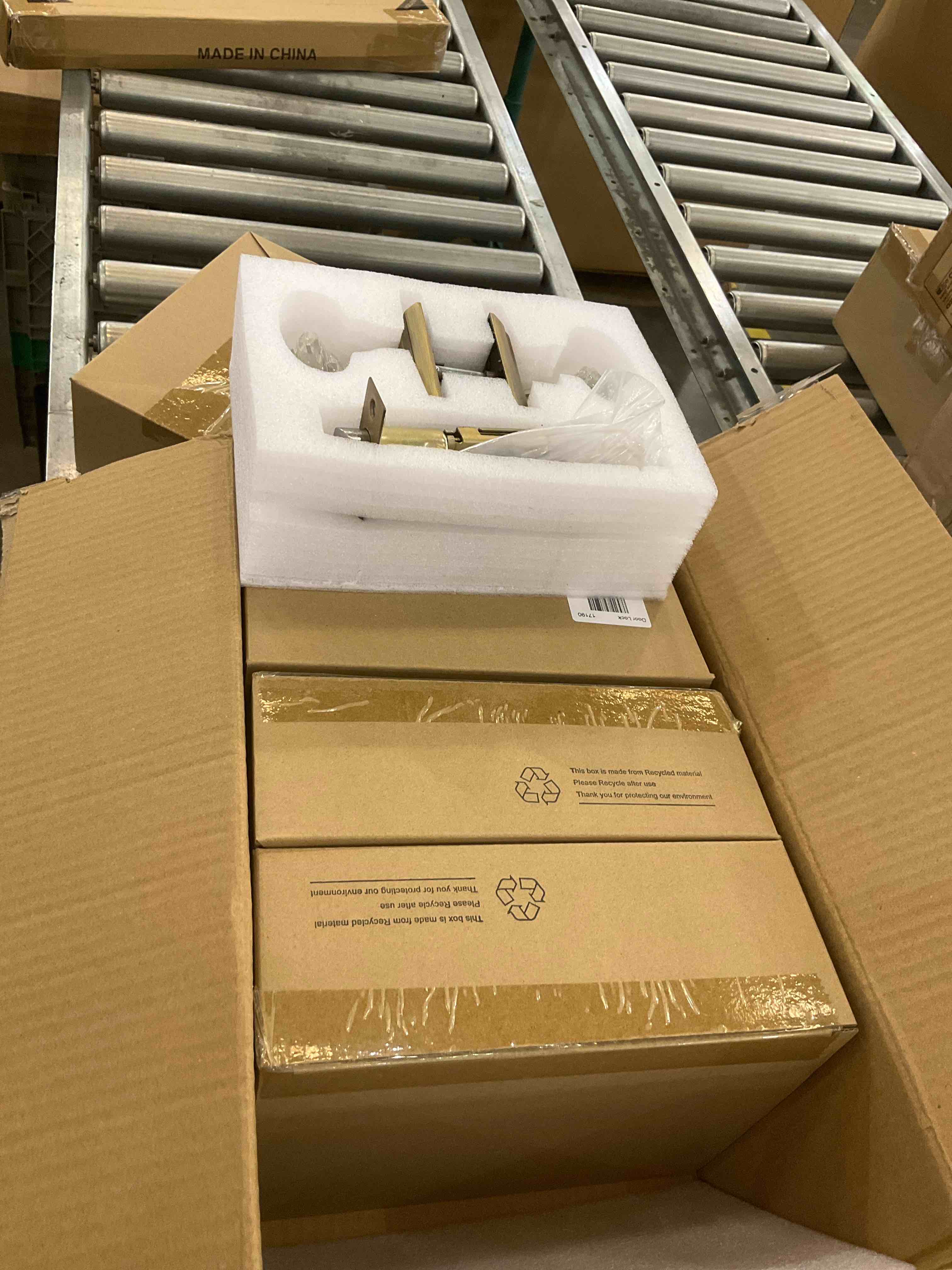 https://s3.amazonaws.com/lotting-images-prod/BargainHunt/EXS01299985_1713291739377.jpeg