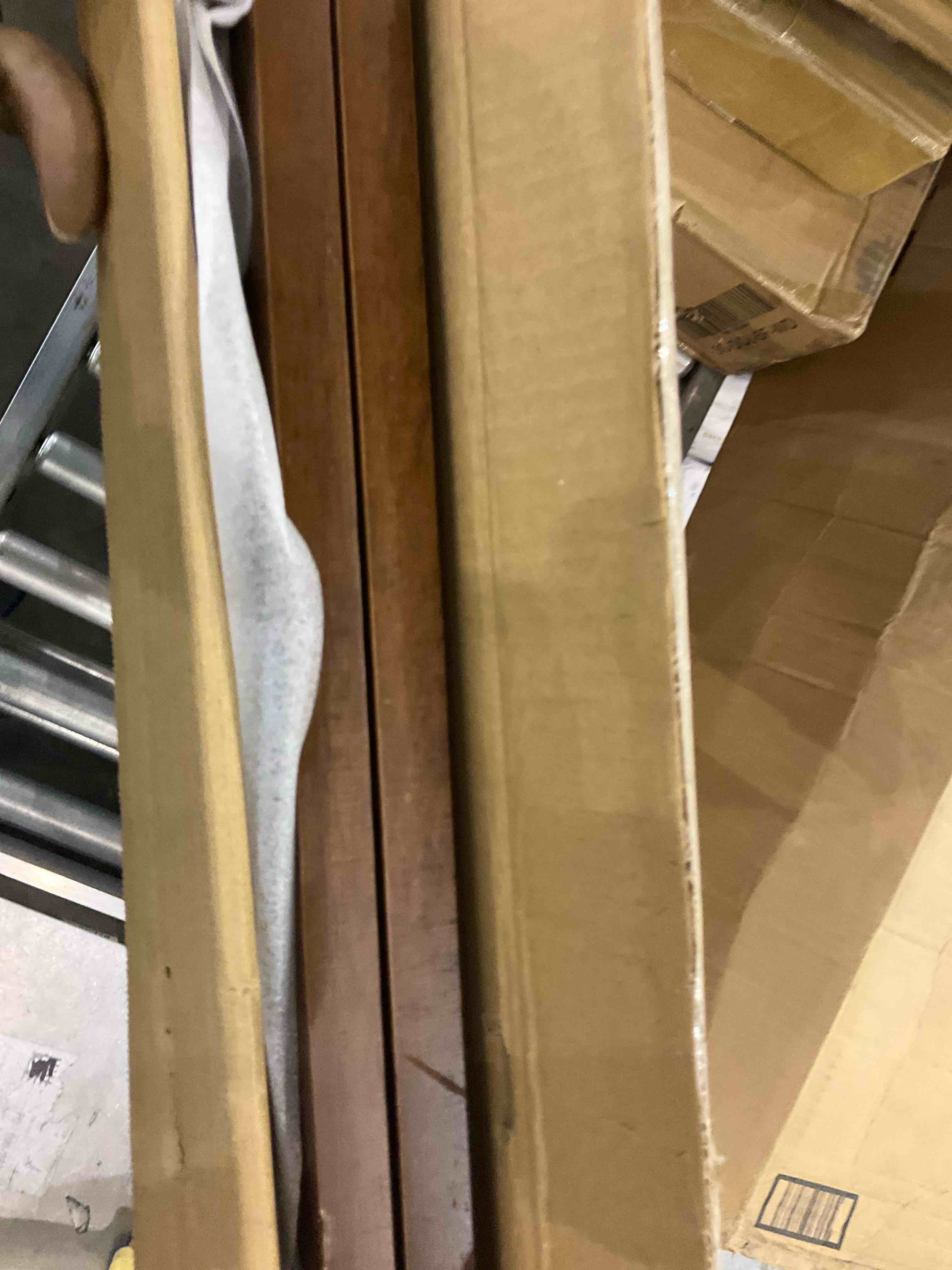 https://s3.amazonaws.com/lotting-images-prod/BargainHunt/EXS01300003_1710933207360.jpeg