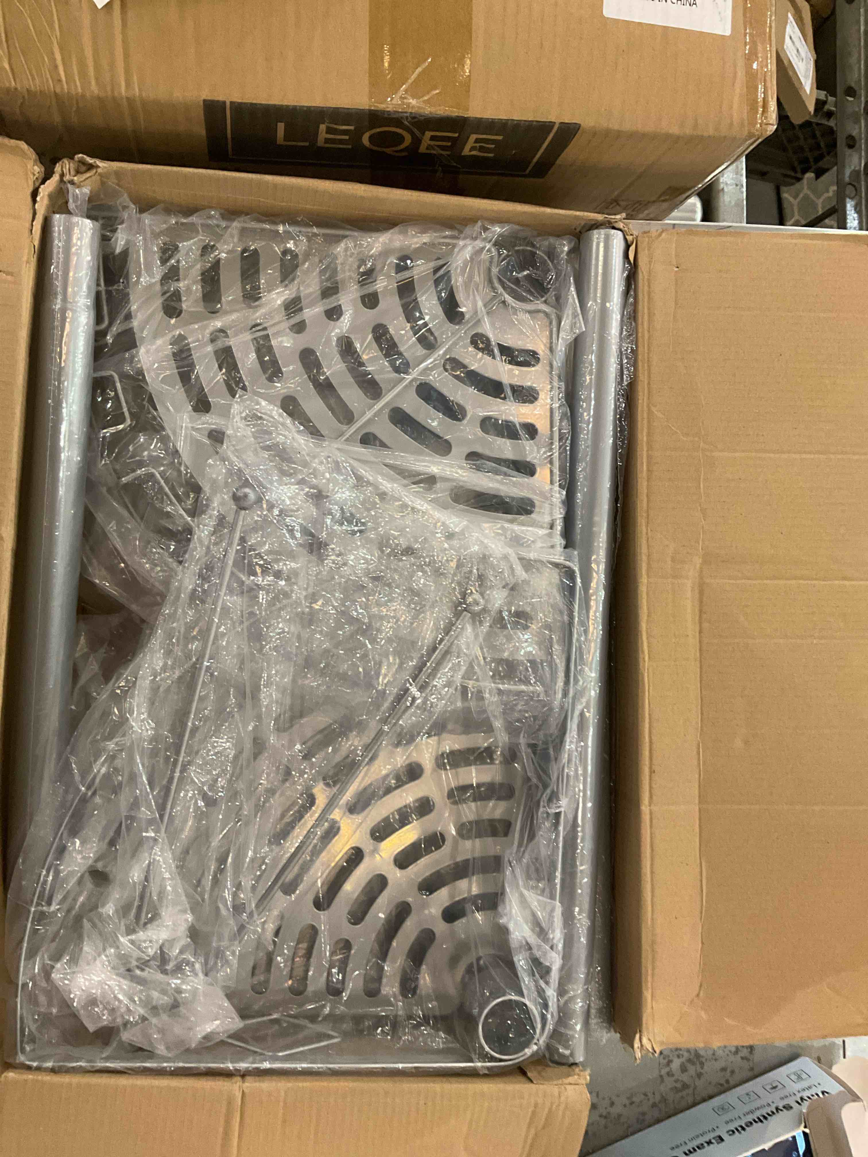 https://s3.amazonaws.com/lotting-images-prod/BargainHunt/EXS01300230_1710956426685.jpeg
