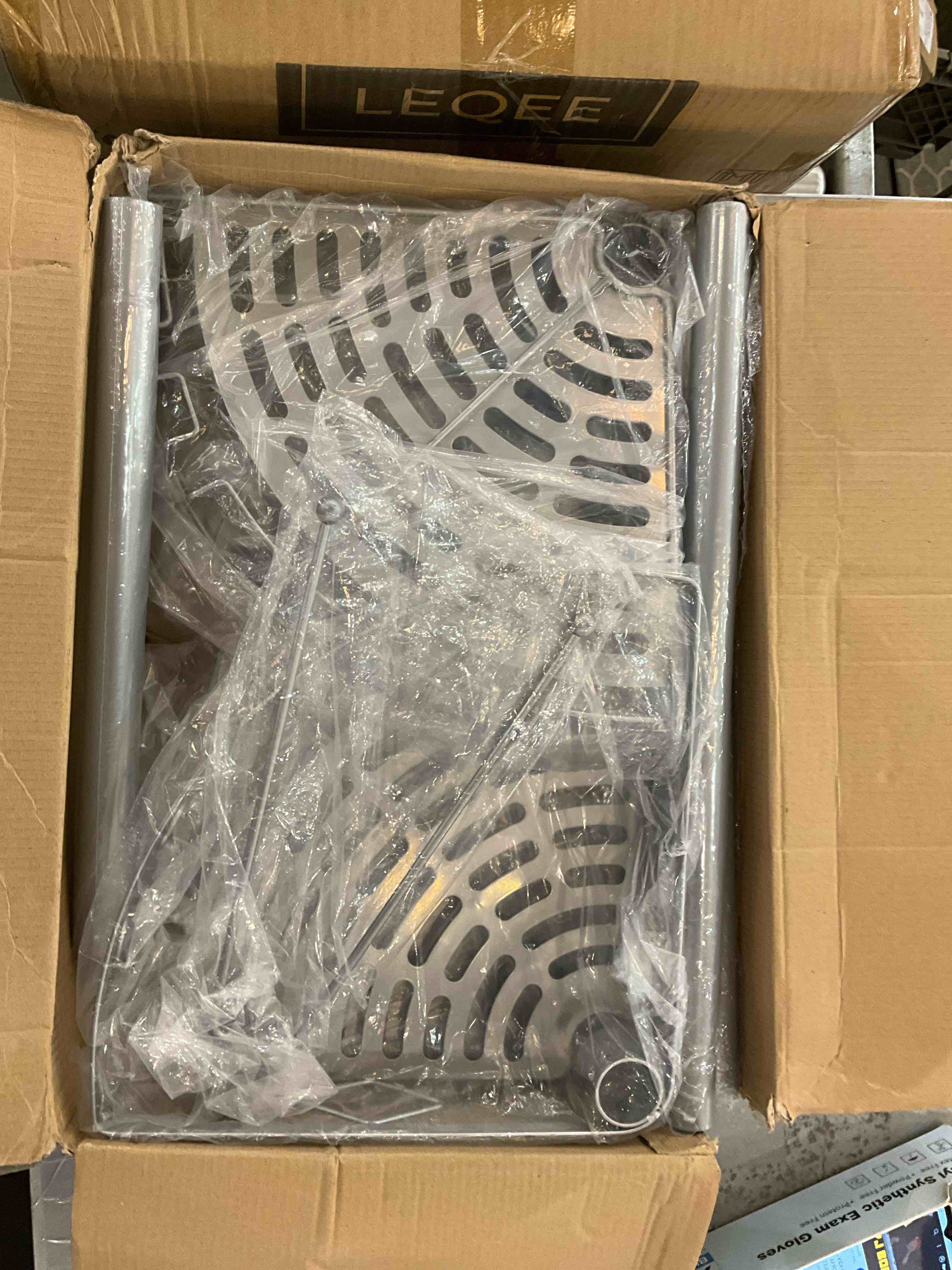 https://s3.amazonaws.com/lotting-images-prod/BargainHunt/EXS01300230_1710956430061.jpeg