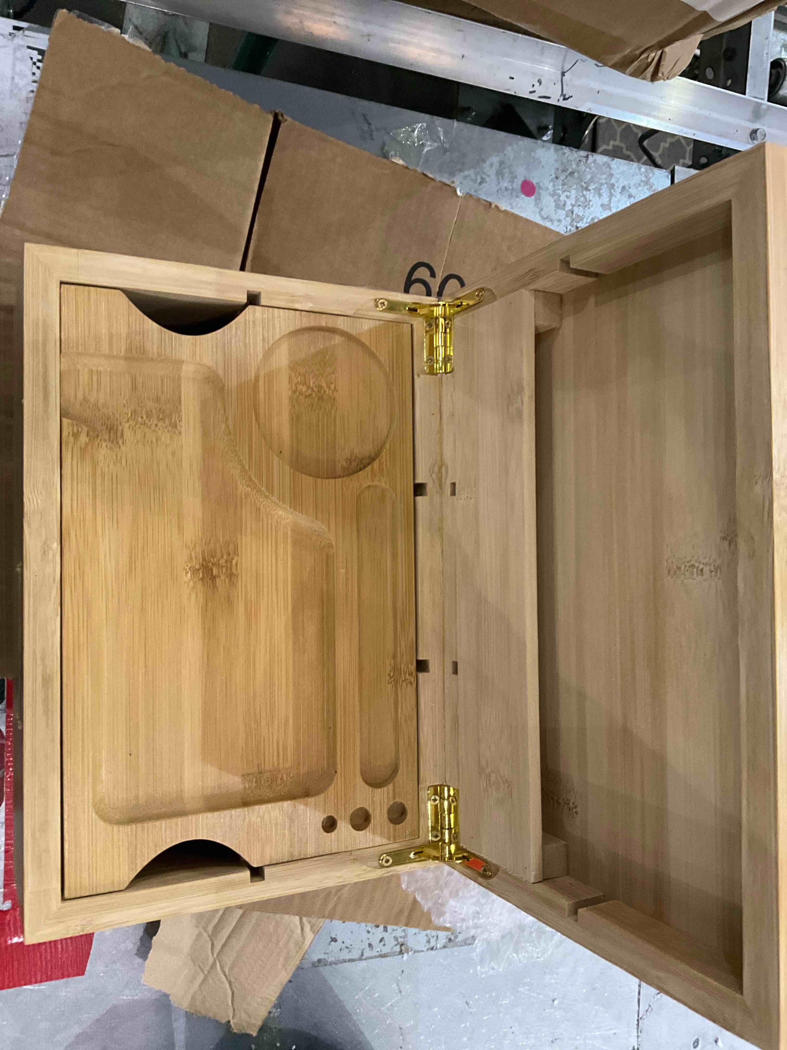 https://s3.amazonaws.com/lotting-images-prod/BargainHunt/EXS01300422_1711034417722.jpeg
