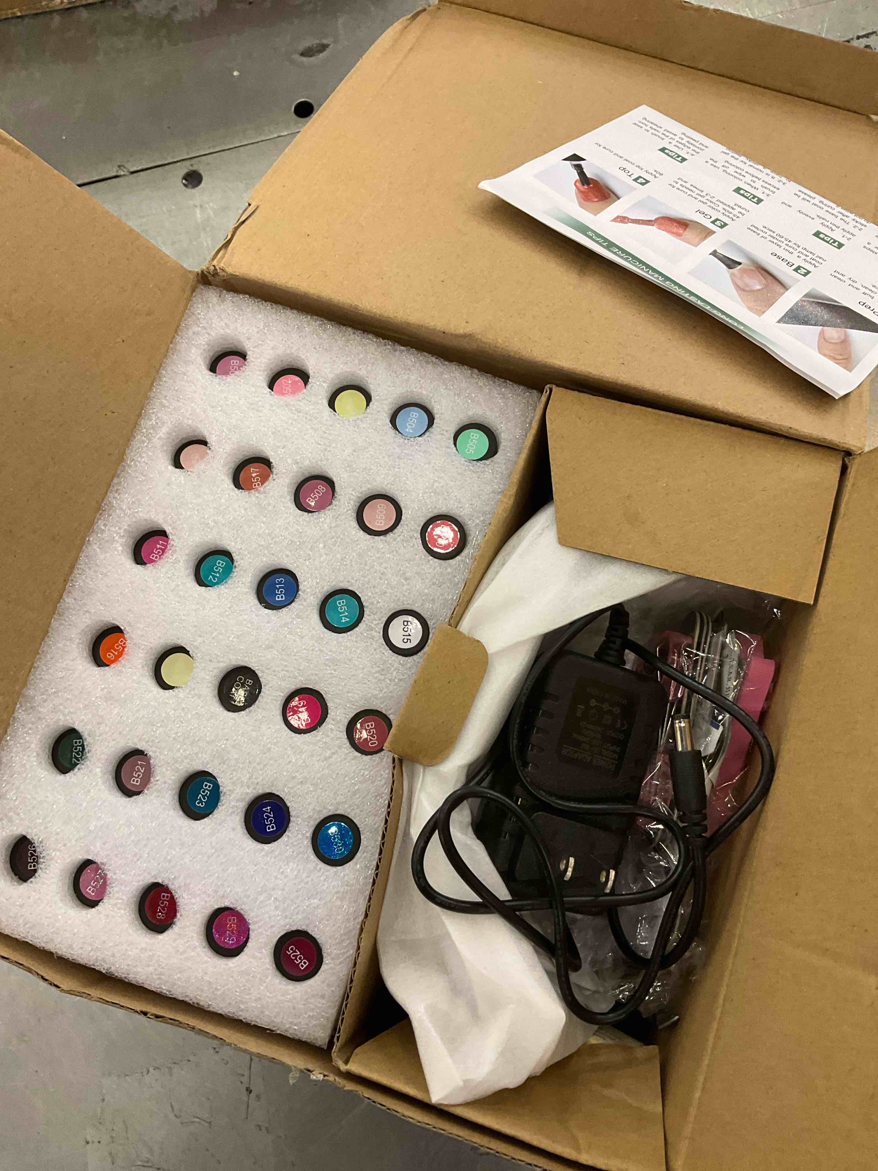 https://s3.amazonaws.com/lotting-images-prod/BargainHunt/EXS01301853_1709834594472.jpeg