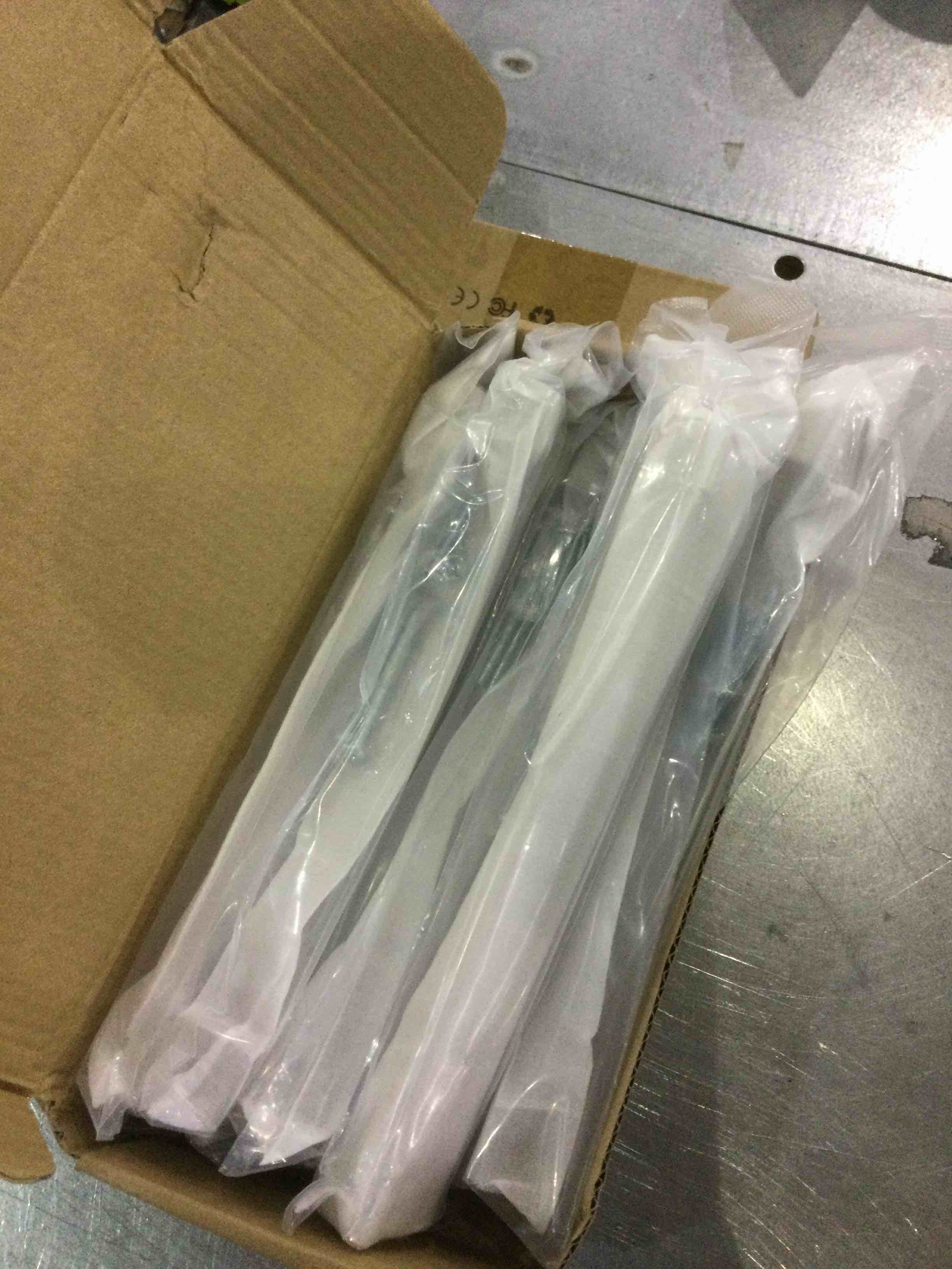 https://s3.amazonaws.com/lotting-images-prod/BargainHunt/EXS01302551_1709814890320.jpeg