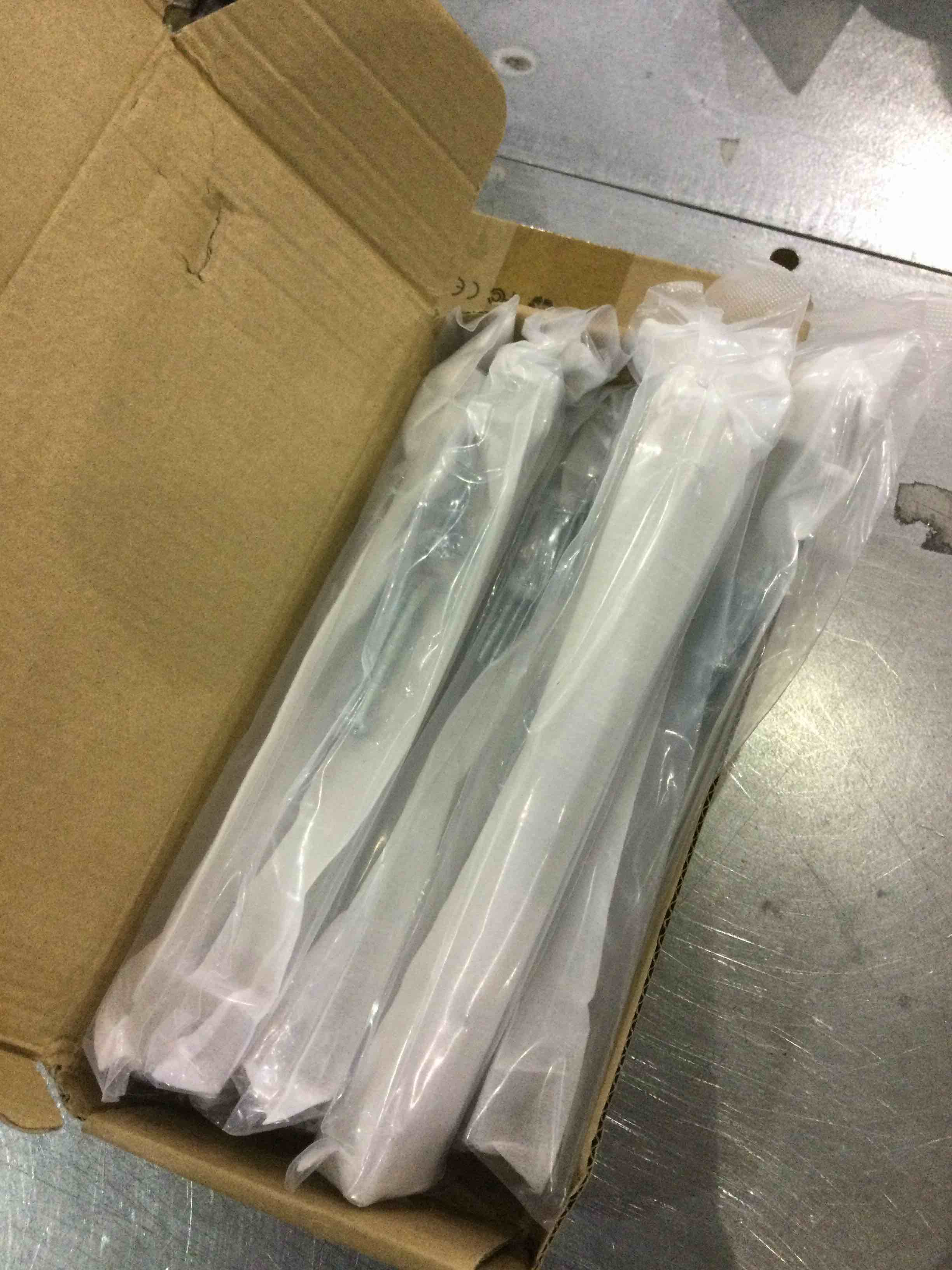 https://s3.amazonaws.com/lotting-images-prod/BargainHunt/EXS01302551_1709814891643.jpeg