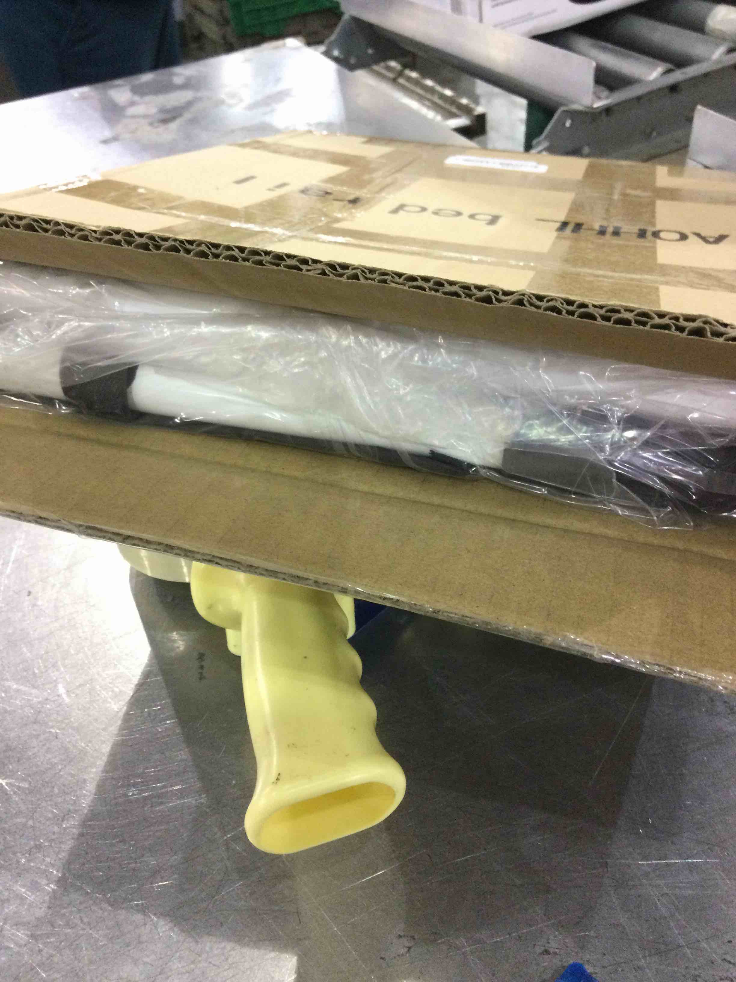 https://s3.amazonaws.com/lotting-images-prod/BargainHunt/EXS01302810_1709904660973.jpeg