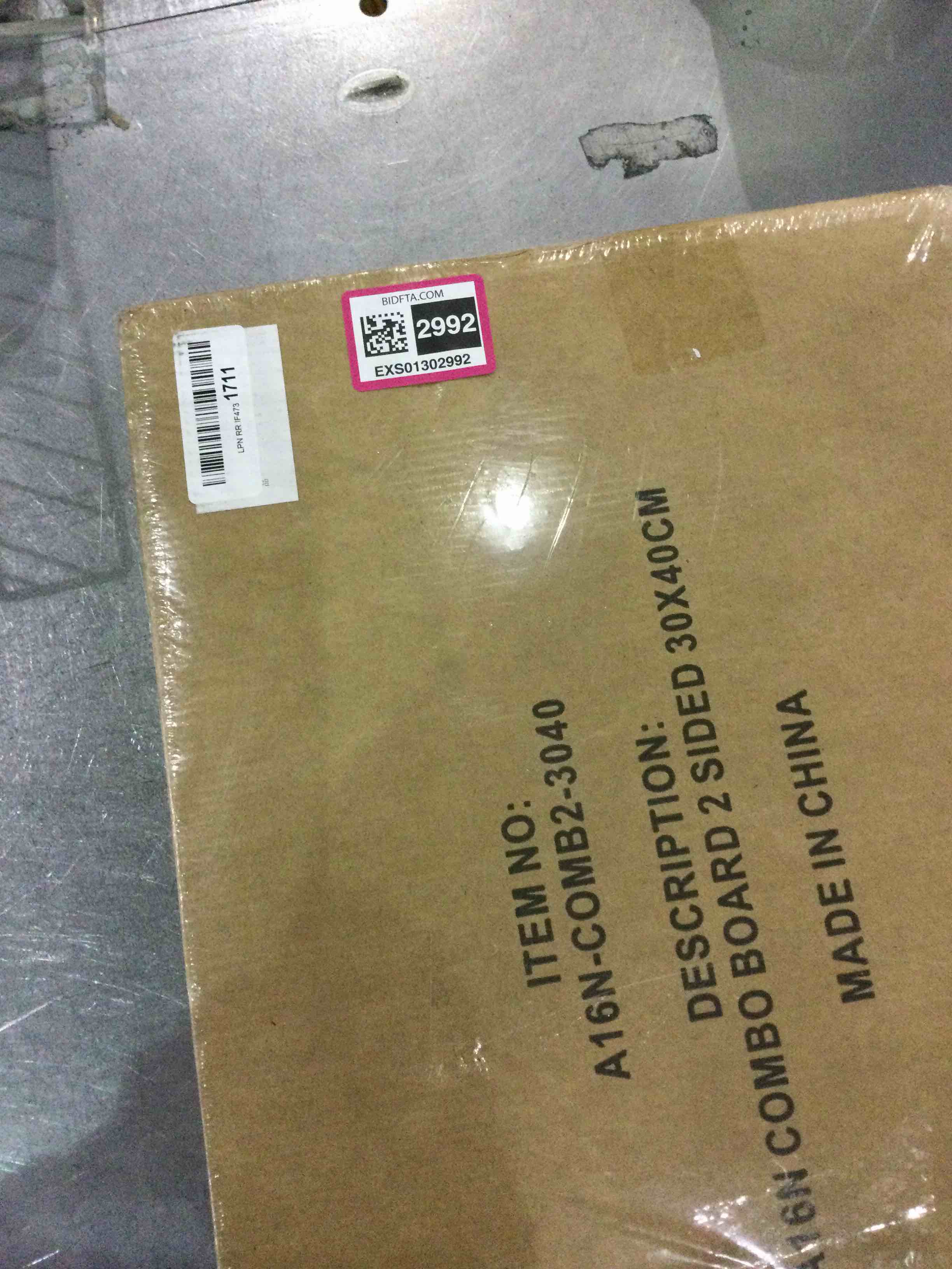https://s3.amazonaws.com/lotting-images-prod/BargainHunt/EXS01302992_1710155690527.jpeg