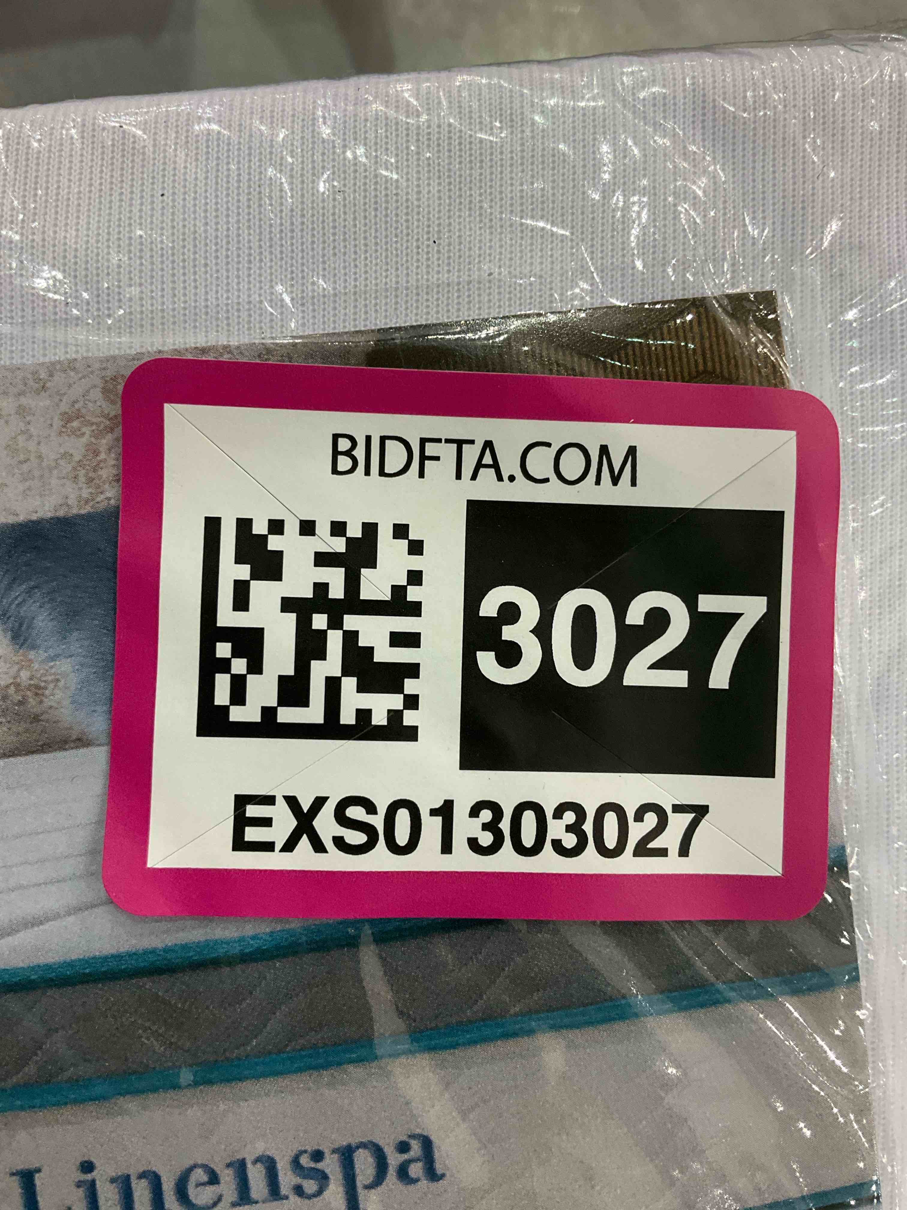 https://s3.amazonaws.com/lotting-images-prod/BargainHunt/EXS01303027_1709650807604.jpeg