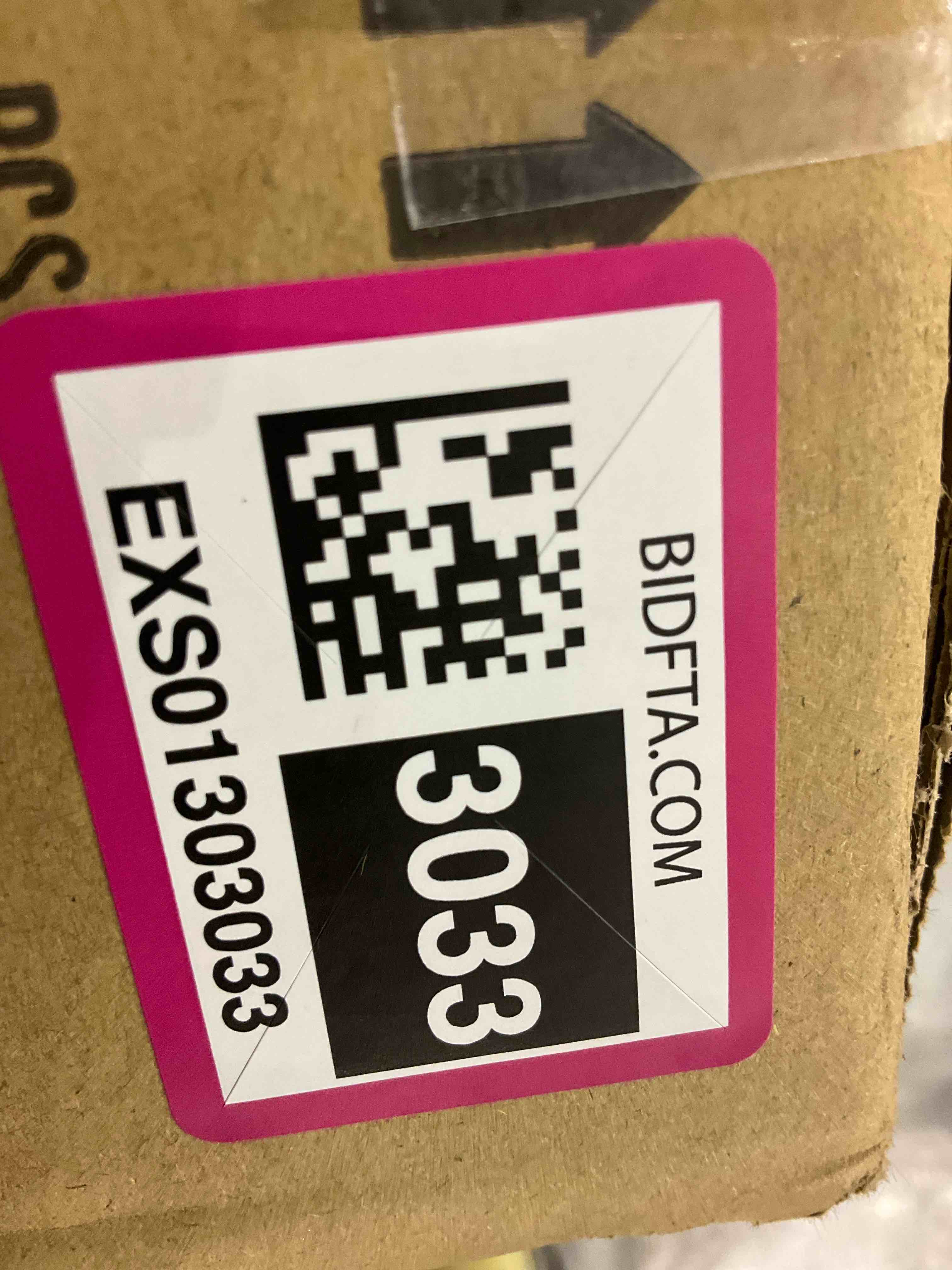 https://s3.amazonaws.com/lotting-images-prod/BargainHunt/EXS01303033_1709652198588.jpeg