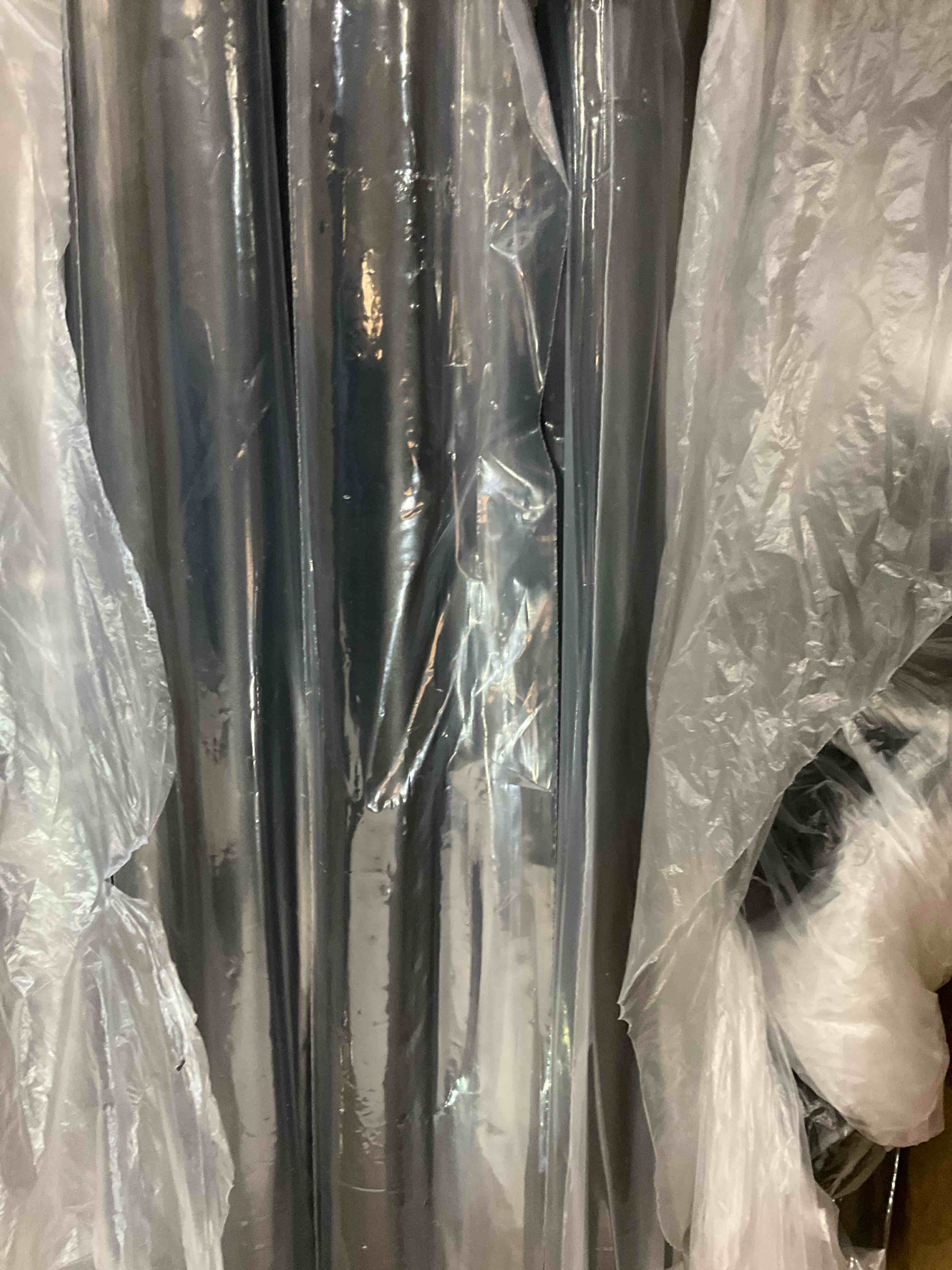 https://s3.amazonaws.com/lotting-images-prod/BargainHunt/EXS01303041_1709654418983.jpeg