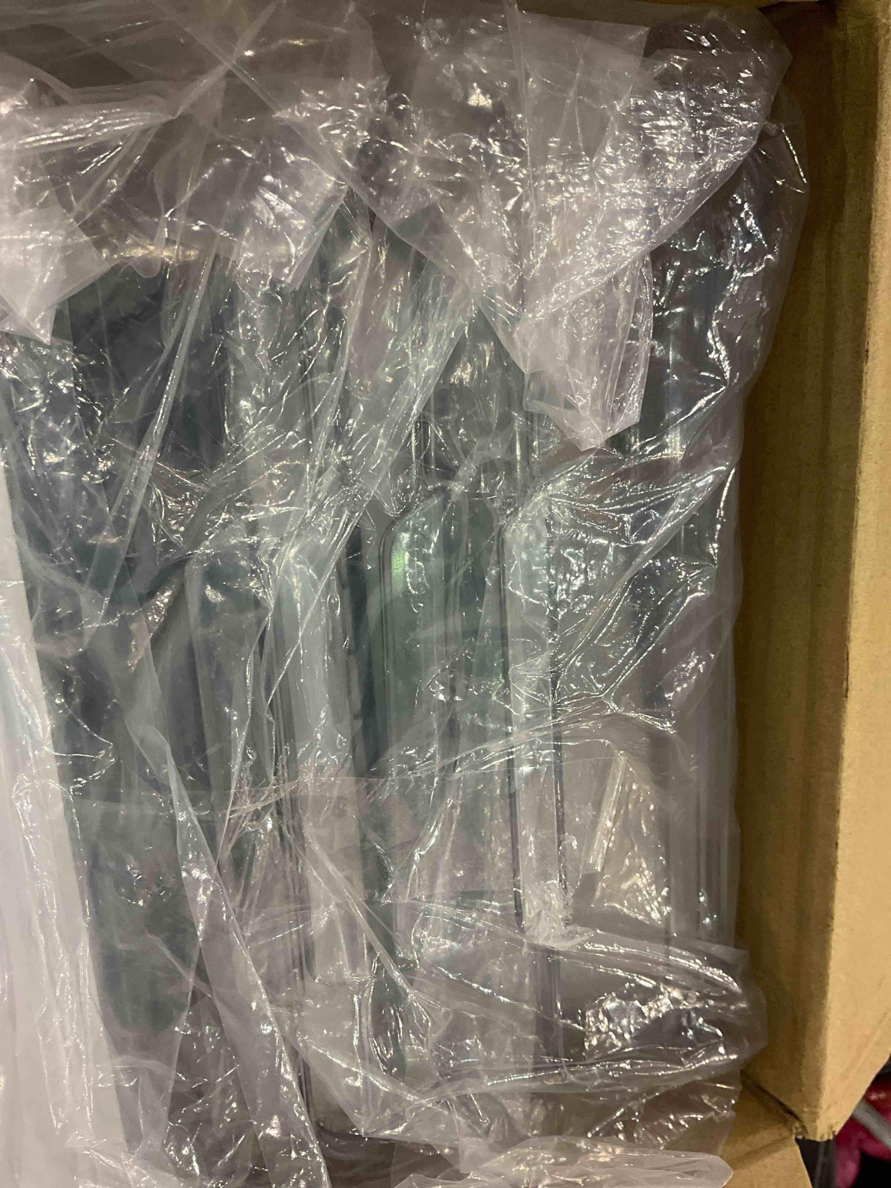 https://s3.amazonaws.com/lotting-images-prod/BargainHunt/EXS01303066_1709668505991.jpeg