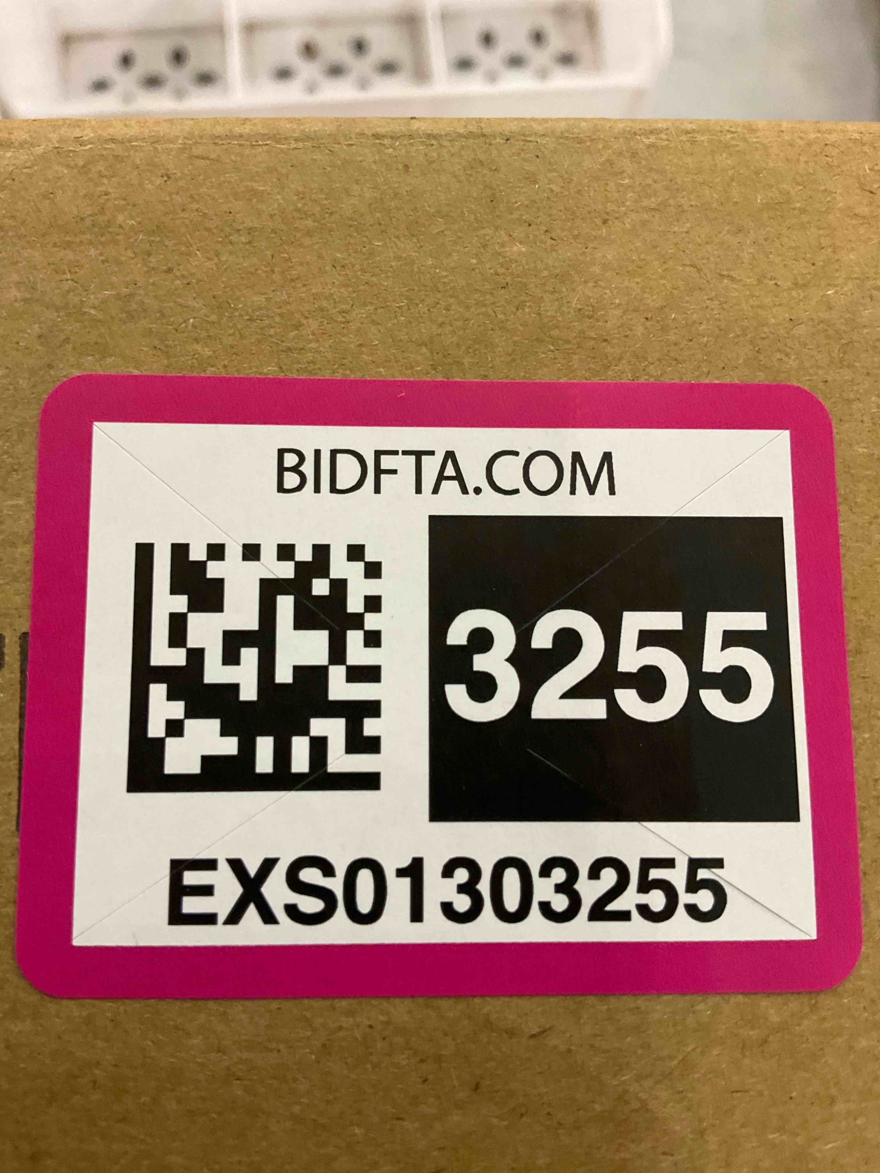 https://s3.amazonaws.com/lotting-images-prod/BargainHunt/EXS01303255_1709836929779.jpeg