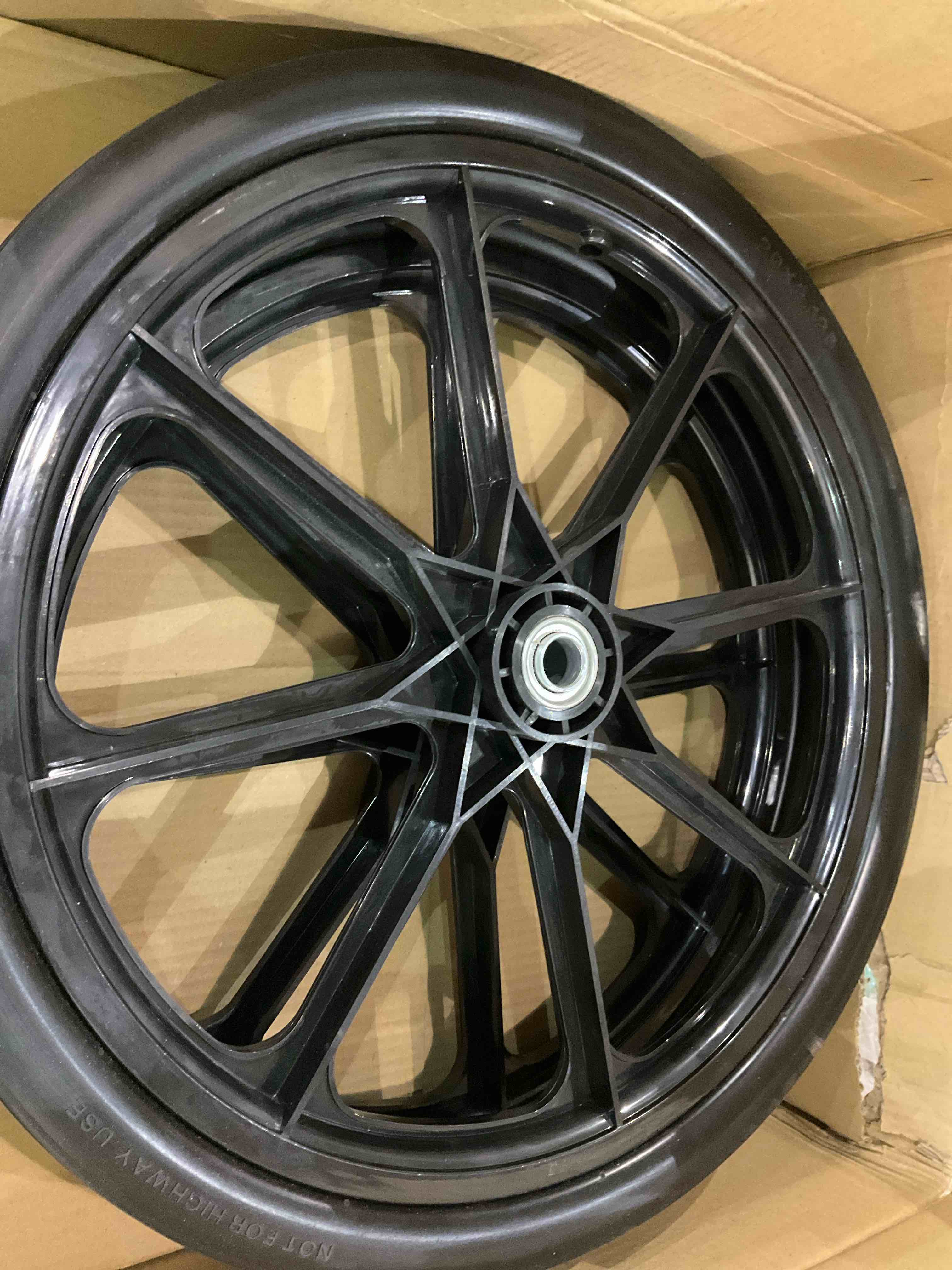 https://s3.amazonaws.com/lotting-images-prod/BargainHunt/EXS01303272_1709900468472.jpeg