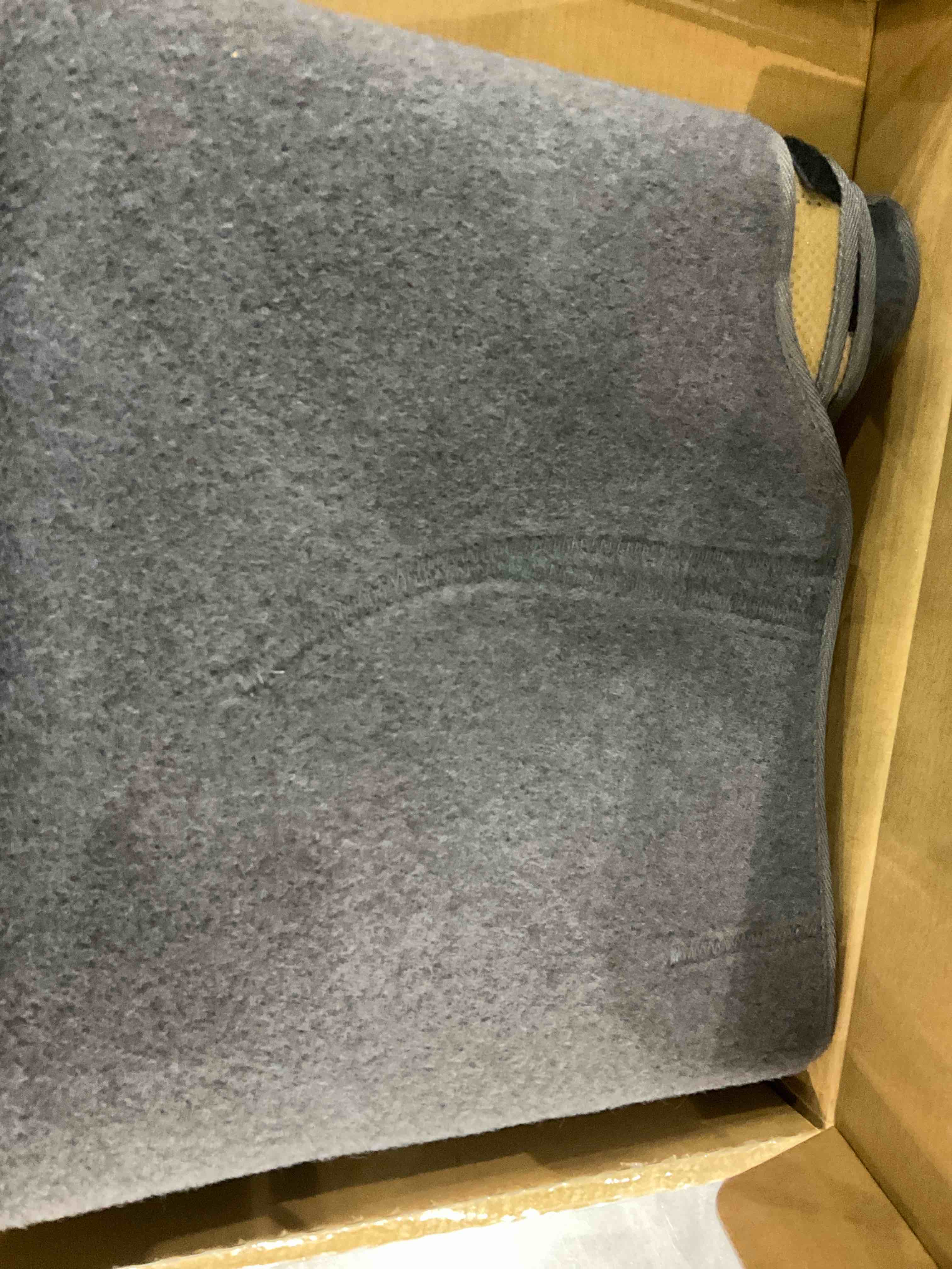 https://s3.amazonaws.com/lotting-images-prod/BargainHunt/EXS01303314_1709912768133.jpeg