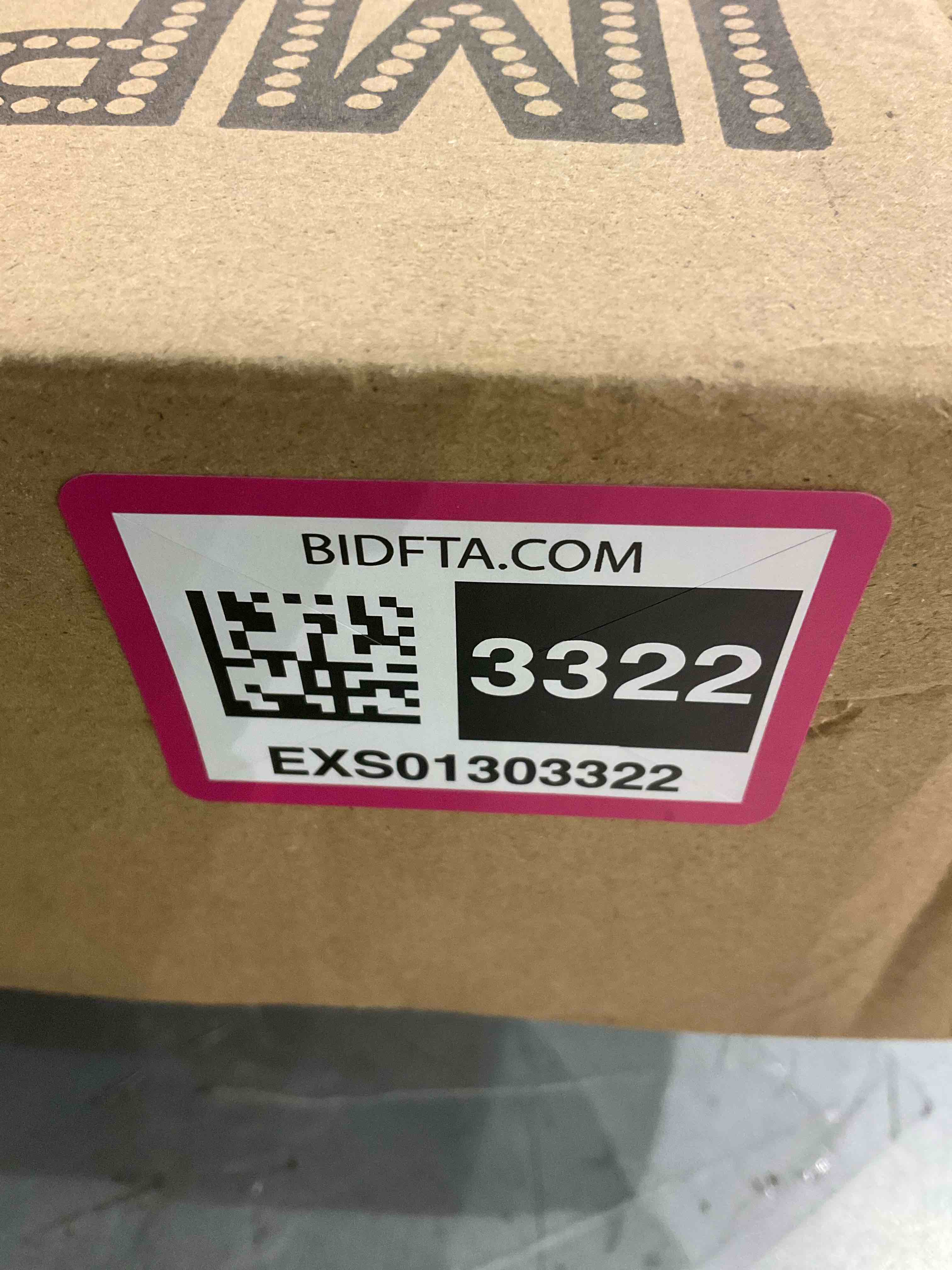 https://s3.amazonaws.com/lotting-images-prod/BargainHunt/EXS01303322_1709913621626.jpeg