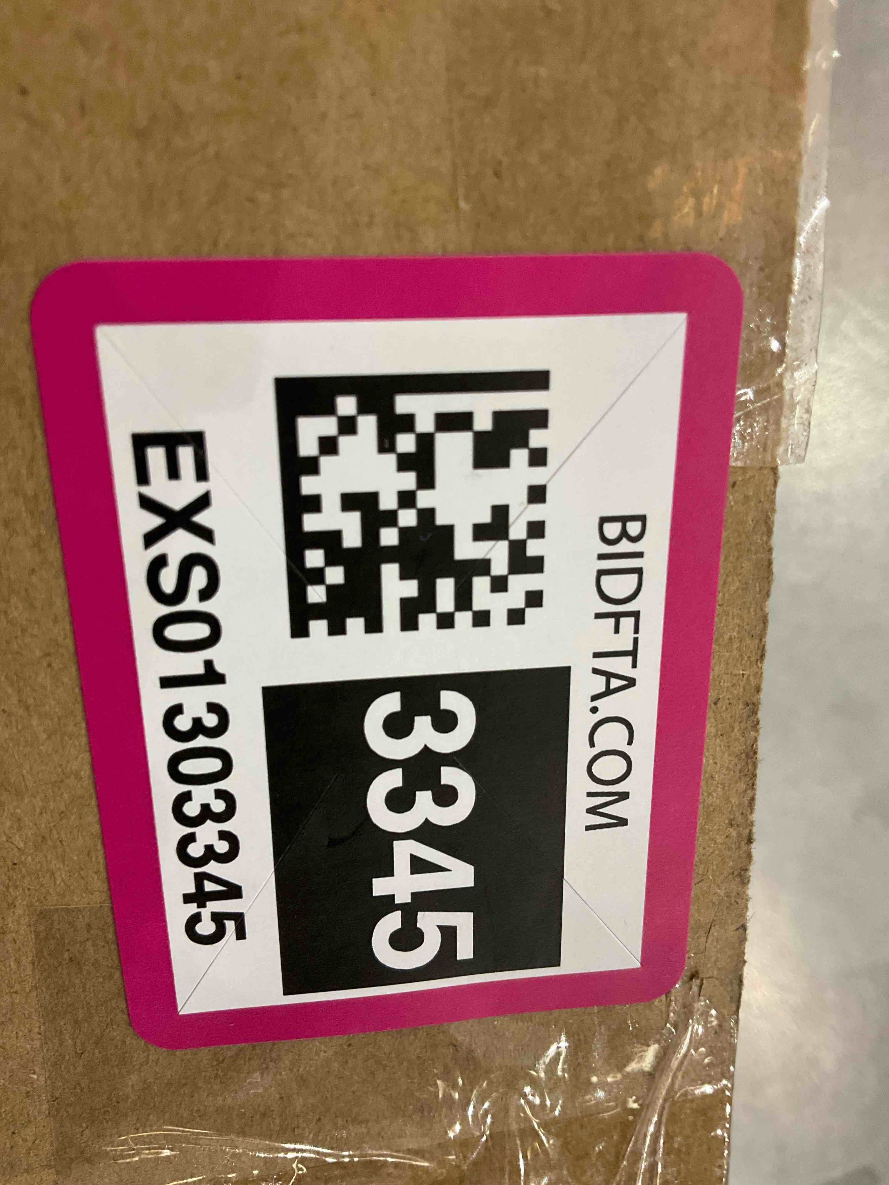https://s3.amazonaws.com/lotting-images-prod/BargainHunt/EXS01303345_1709923500851.jpeg
