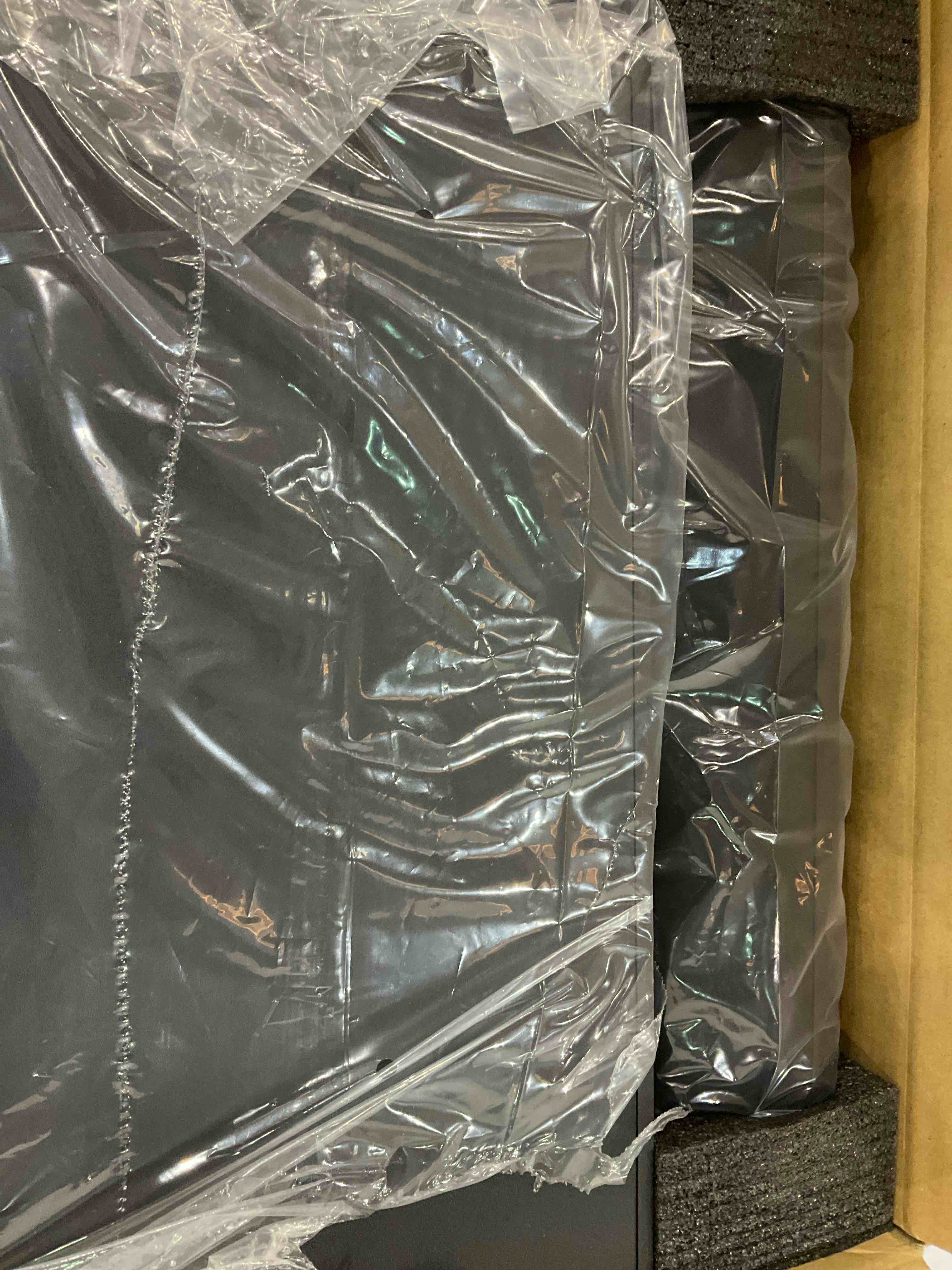 https://s3.amazonaws.com/lotting-images-prod/BargainHunt/EXS01303355_1709928837465.jpeg