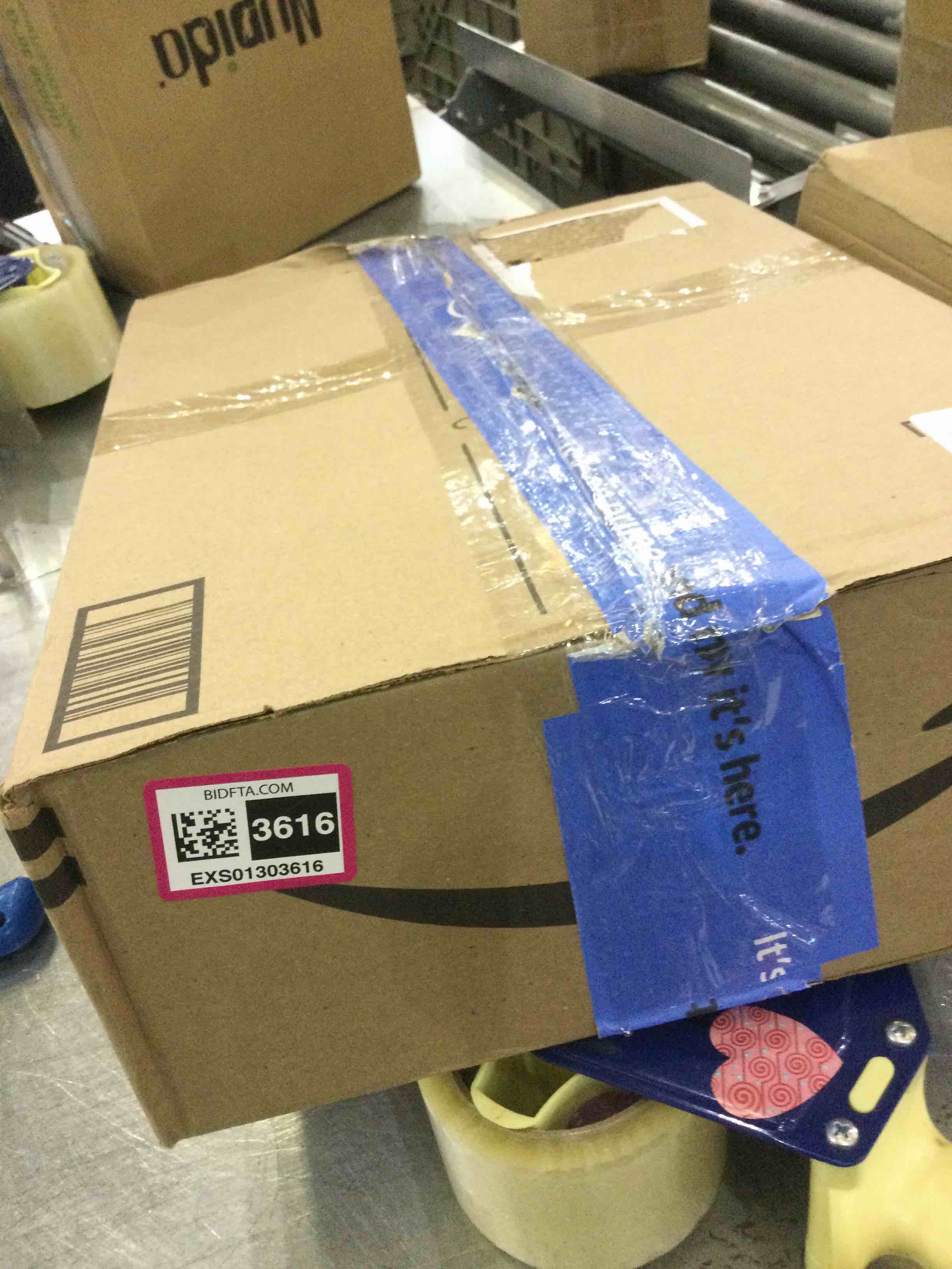 https://s3.amazonaws.com/lotting-images-prod/BargainHunt/EXS01303616_1710168388900.jpeg