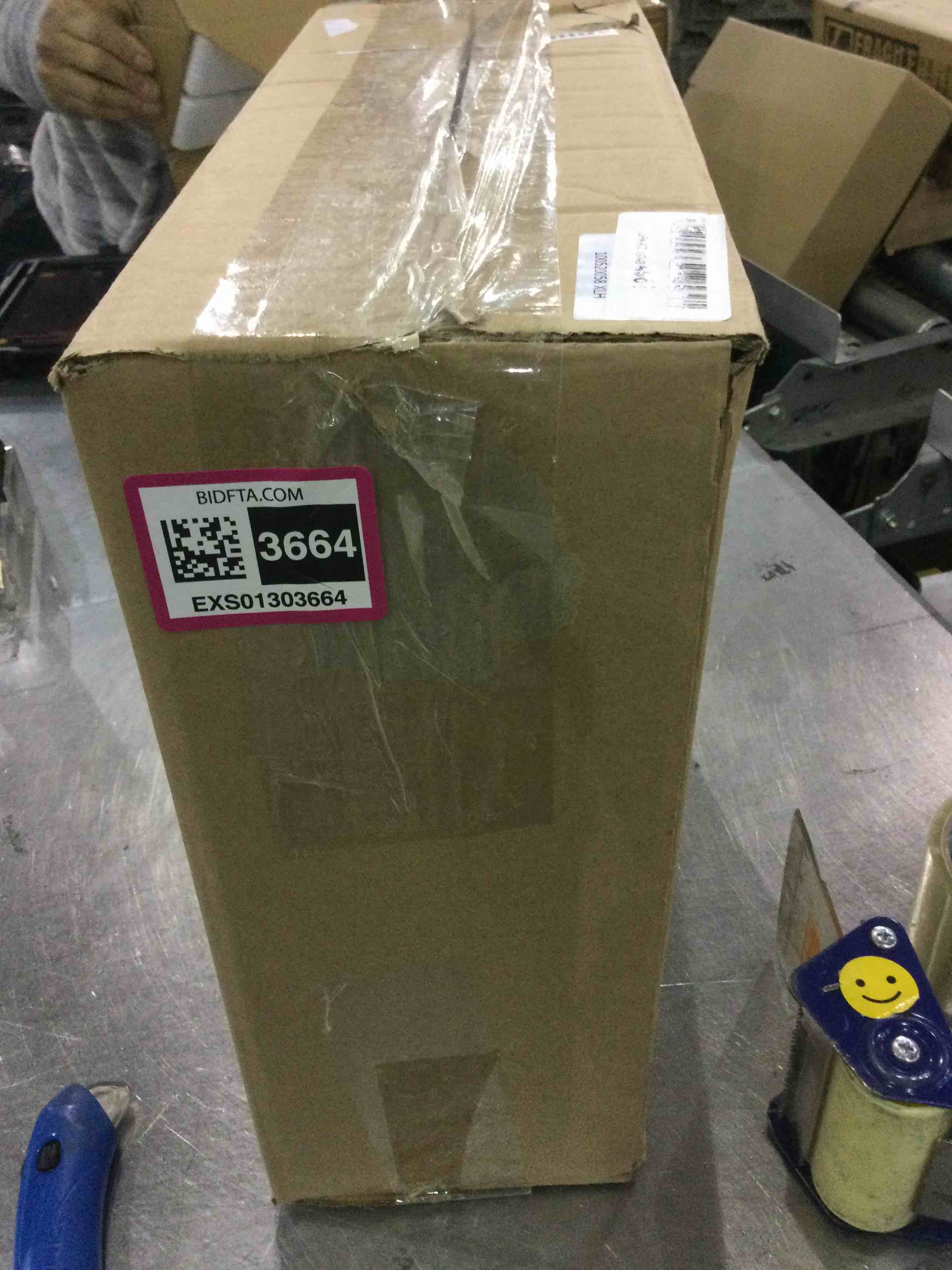 https://s3.amazonaws.com/lotting-images-prod/BargainHunt/EXS01303664_1710328416729.jpeg