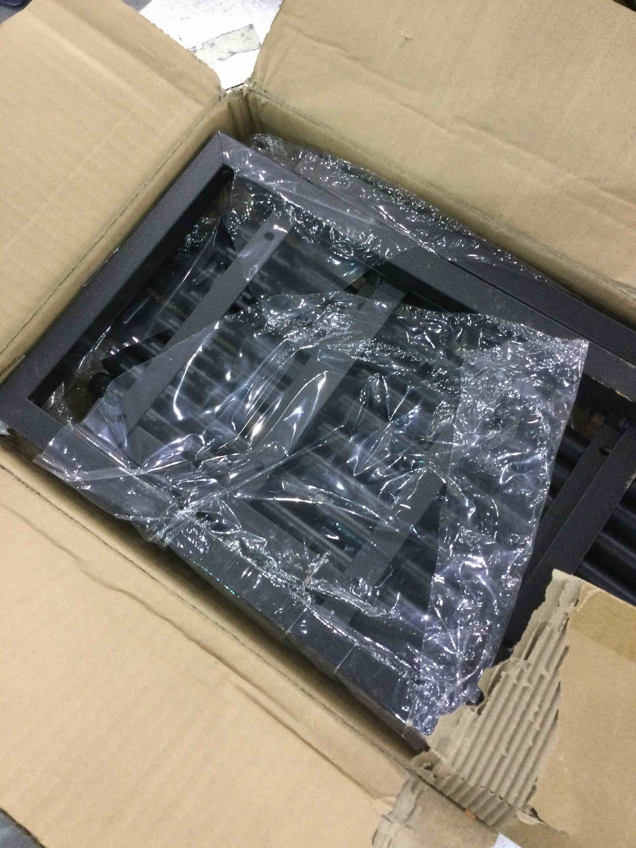 https://s3.amazonaws.com/lotting-images-prod/BargainHunt/EXS01303693_1710330812118.jpeg