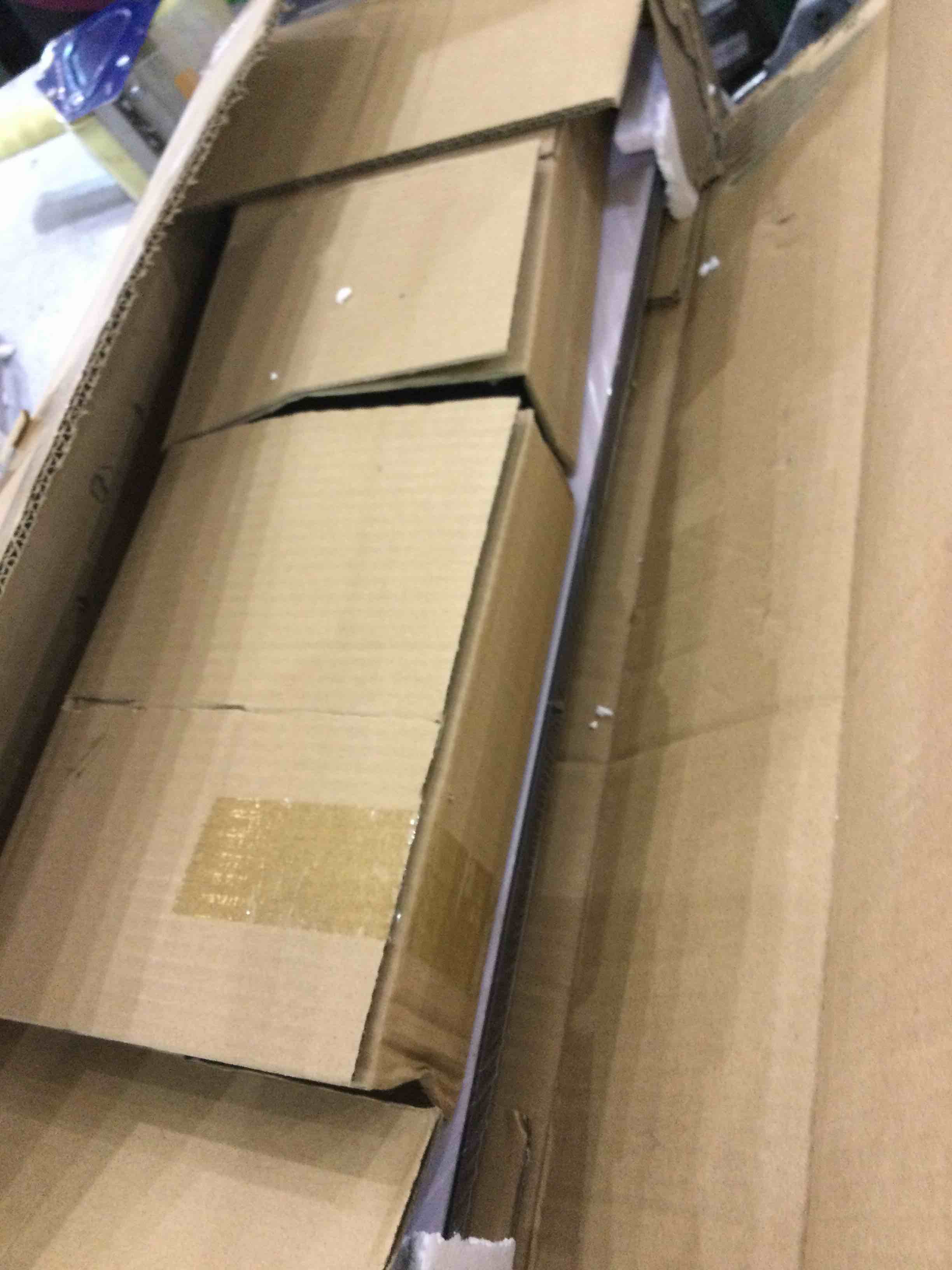 https://s3.amazonaws.com/lotting-images-prod/BargainHunt/EXS01303783_1710342006427.jpeg