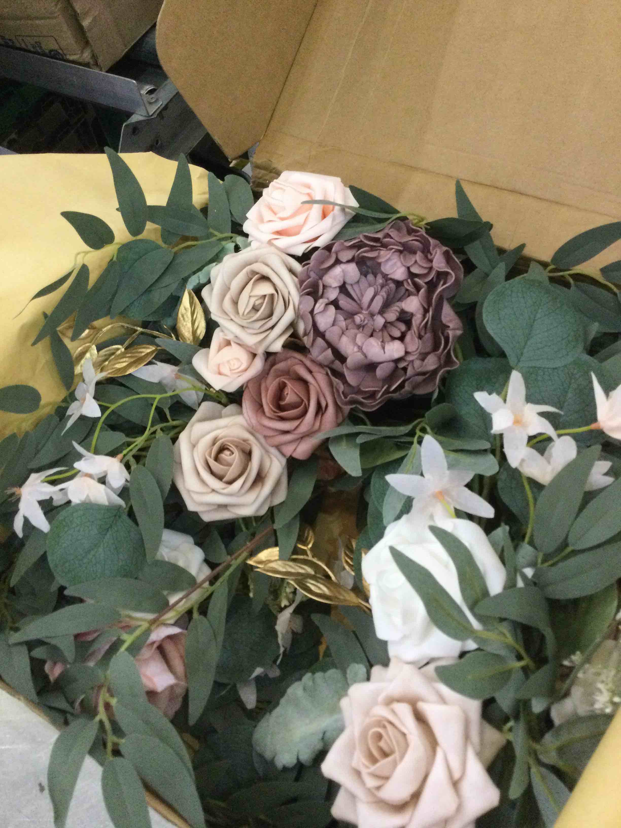 https://s3.amazonaws.com/lotting-images-prod/BargainHunt/EXS01303801_1710343516367.jpeg