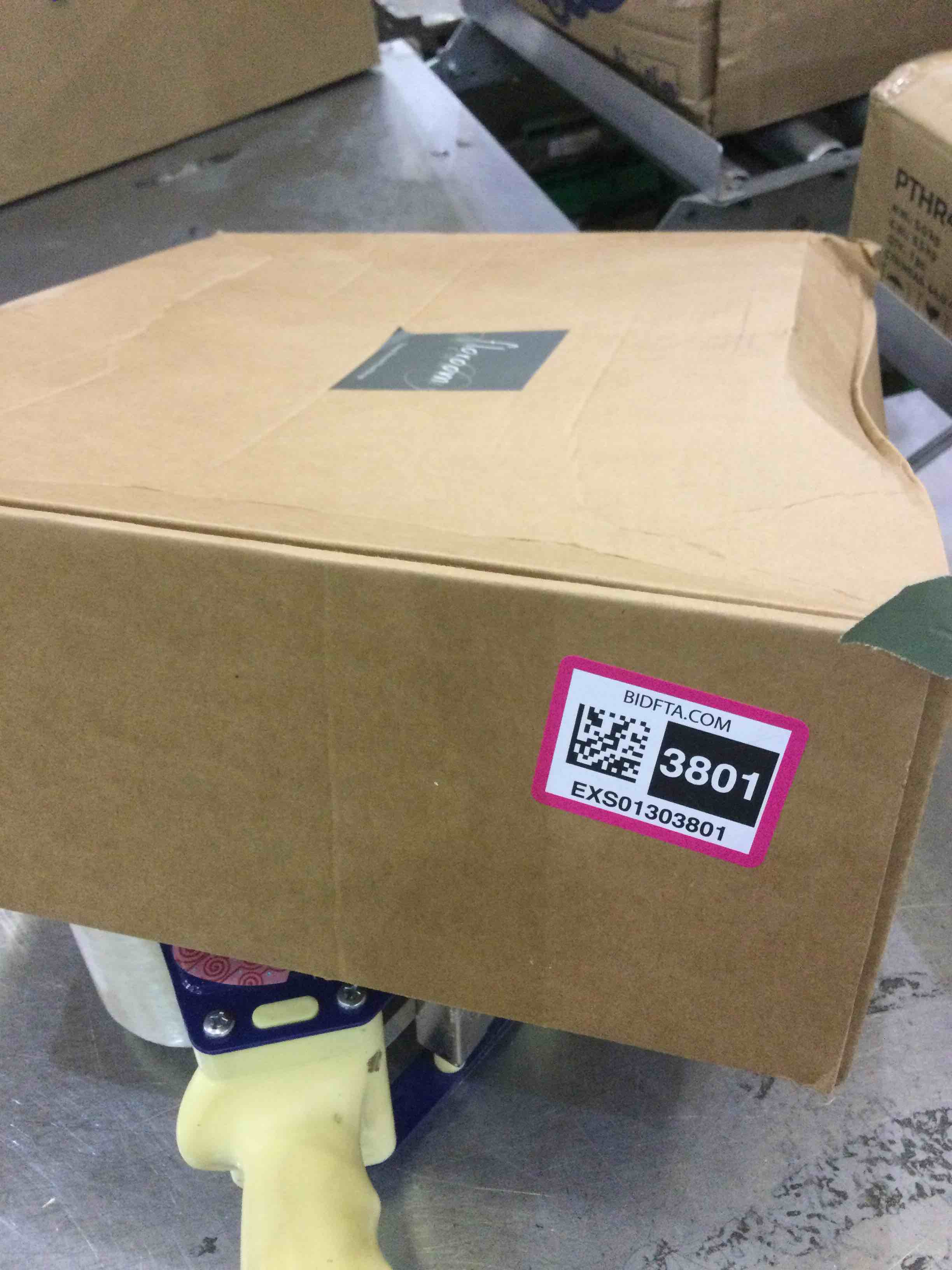 https://s3.amazonaws.com/lotting-images-prod/BargainHunt/EXS01303801_1710343539985.jpeg