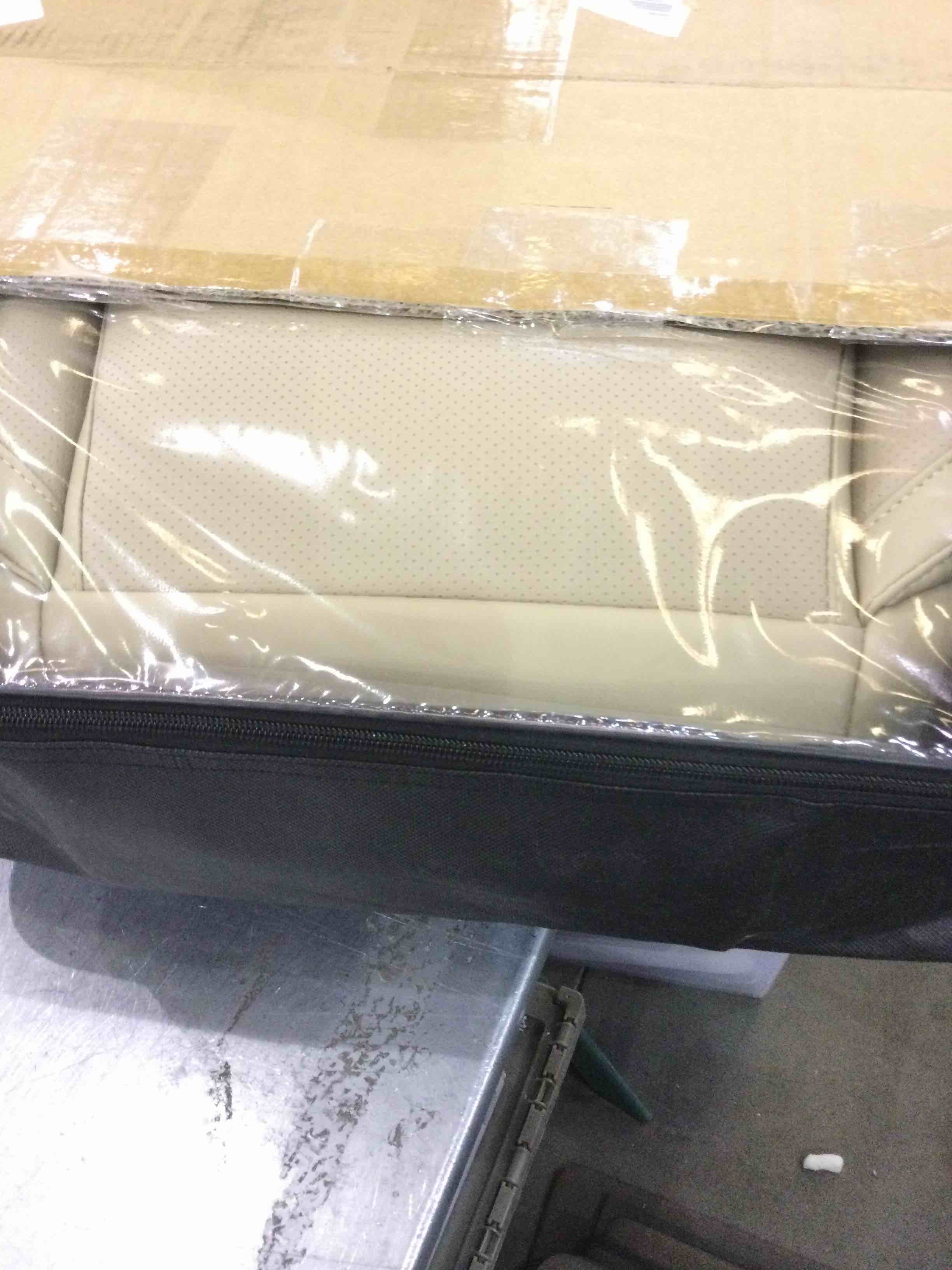 https://s3.amazonaws.com/lotting-images-prod/BargainHunt/EXS01303865_1710352159805.jpeg