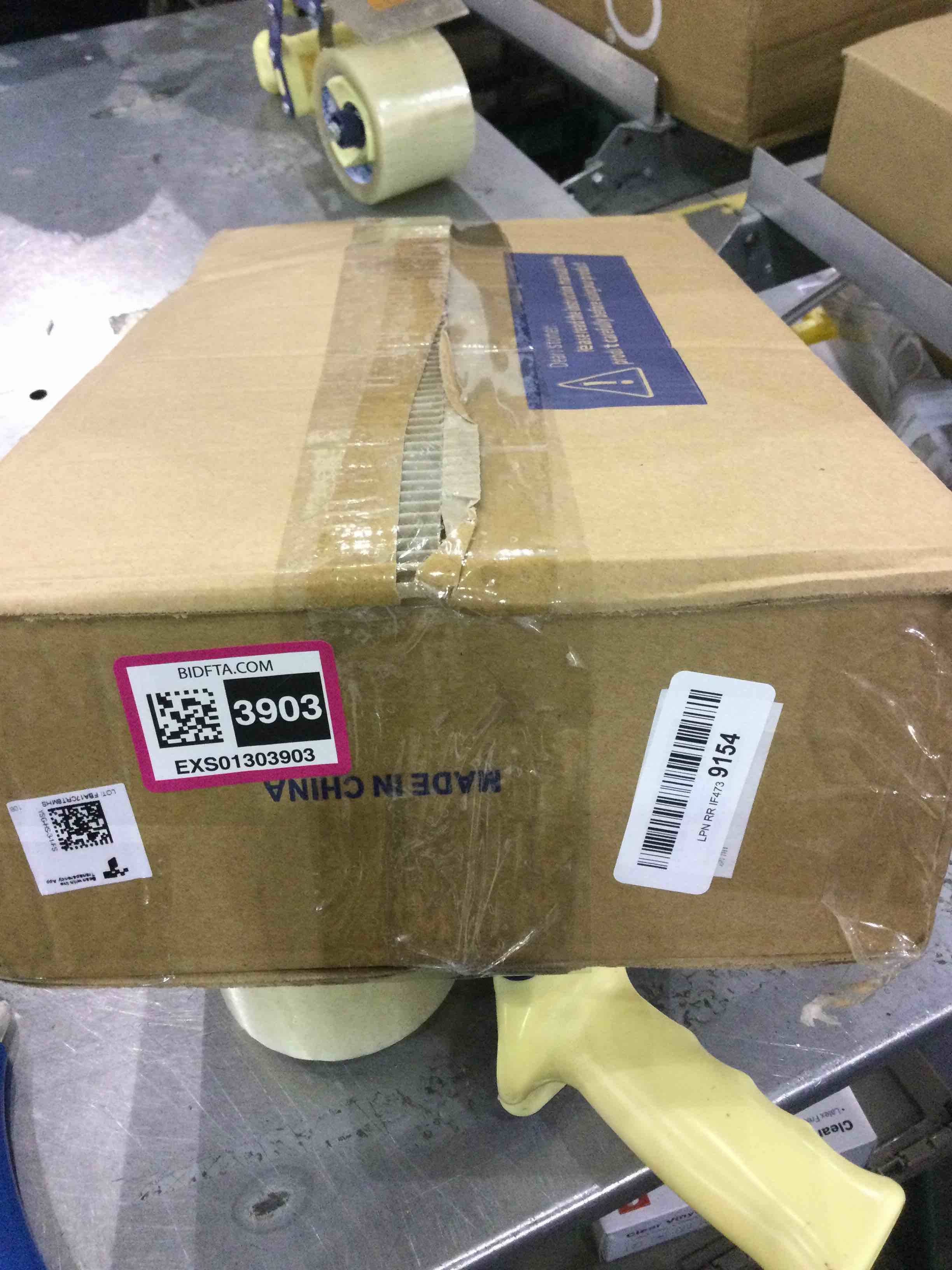 https://s3.amazonaws.com/lotting-images-prod/BargainHunt/EXS01303903_1710414922114.jpeg