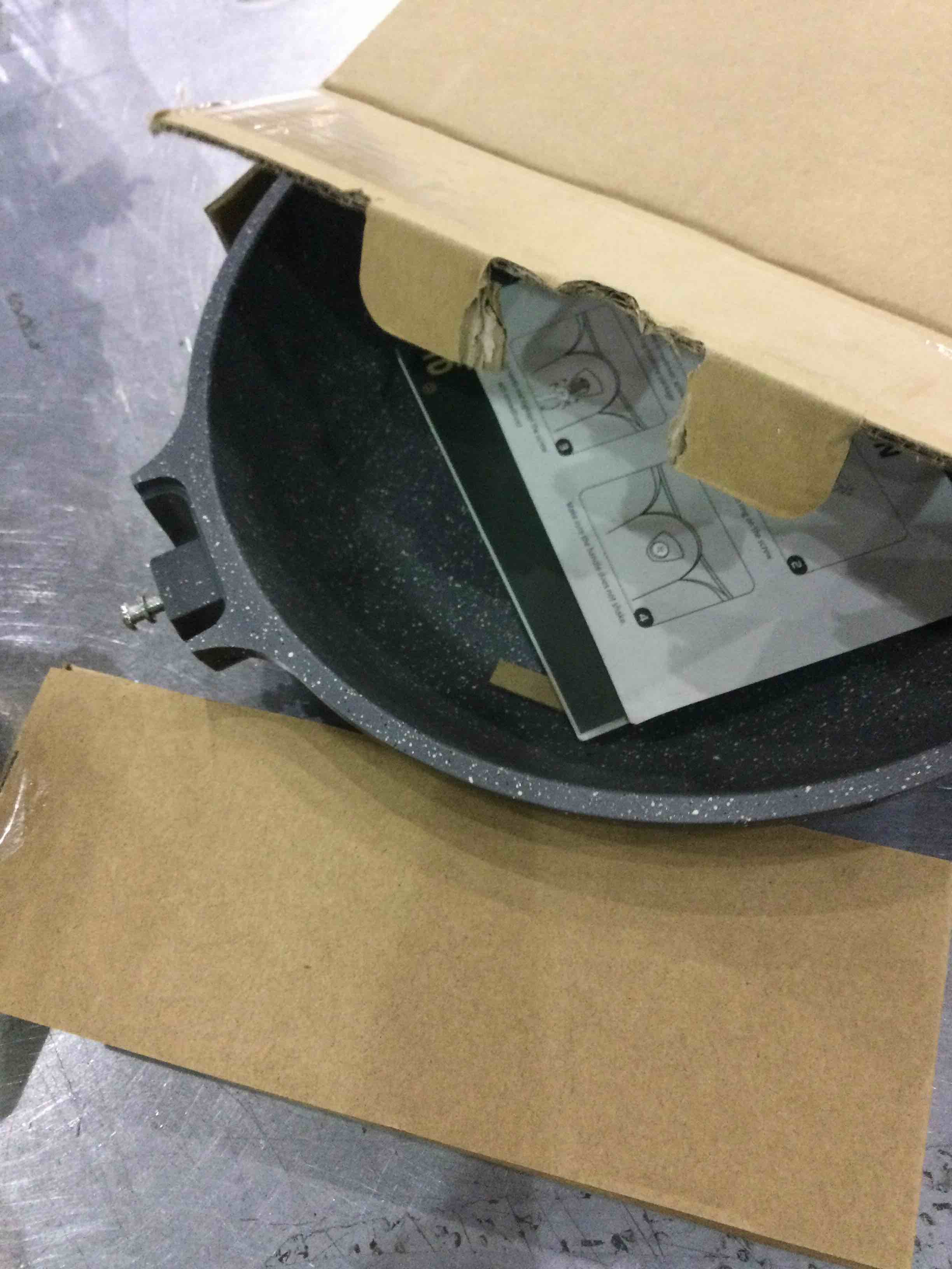 https://s3.amazonaws.com/lotting-images-prod/BargainHunt/EXS01303914_1710415640654.jpeg