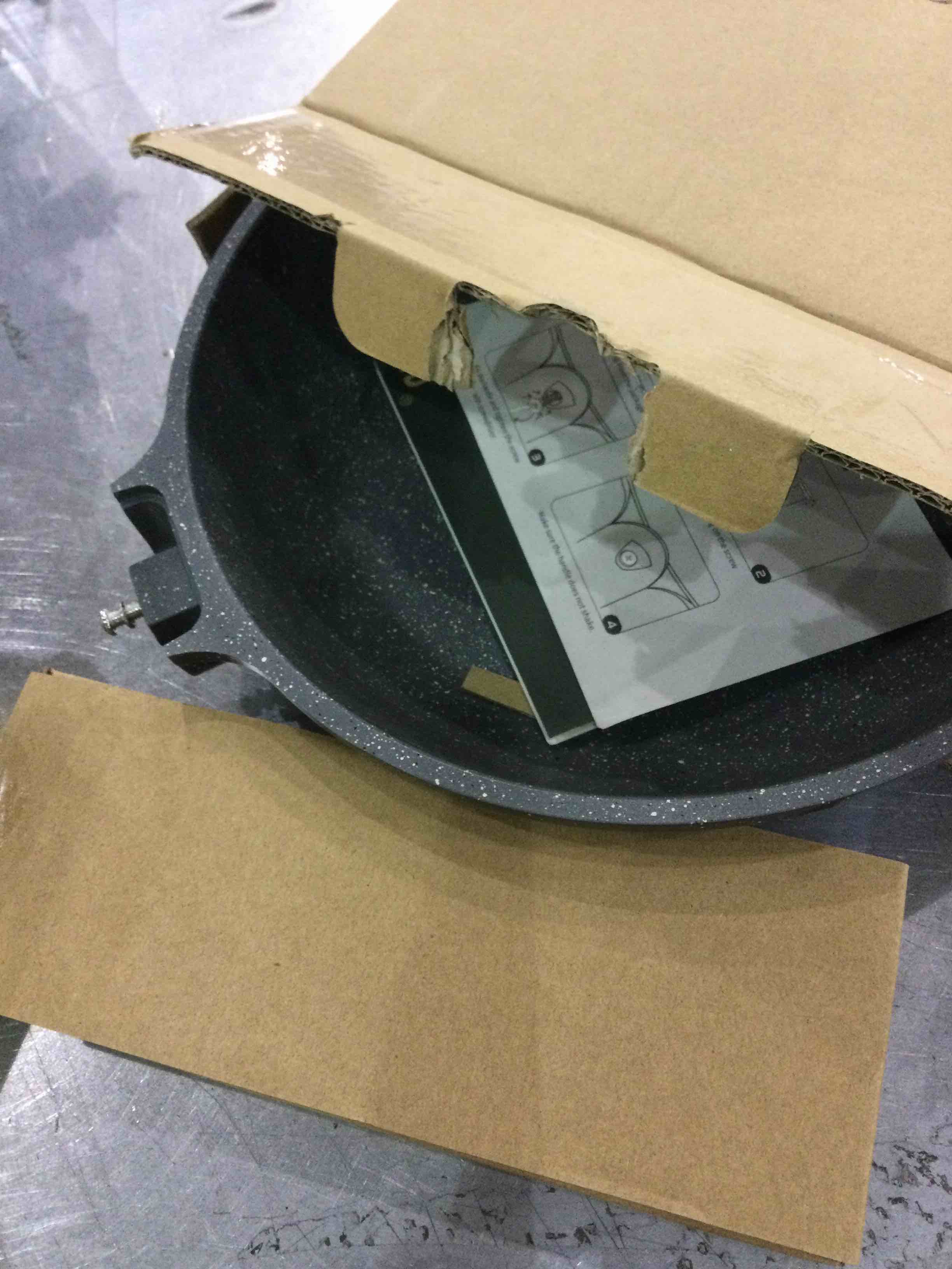 https://s3.amazonaws.com/lotting-images-prod/BargainHunt/EXS01303914_1710415642018.jpeg