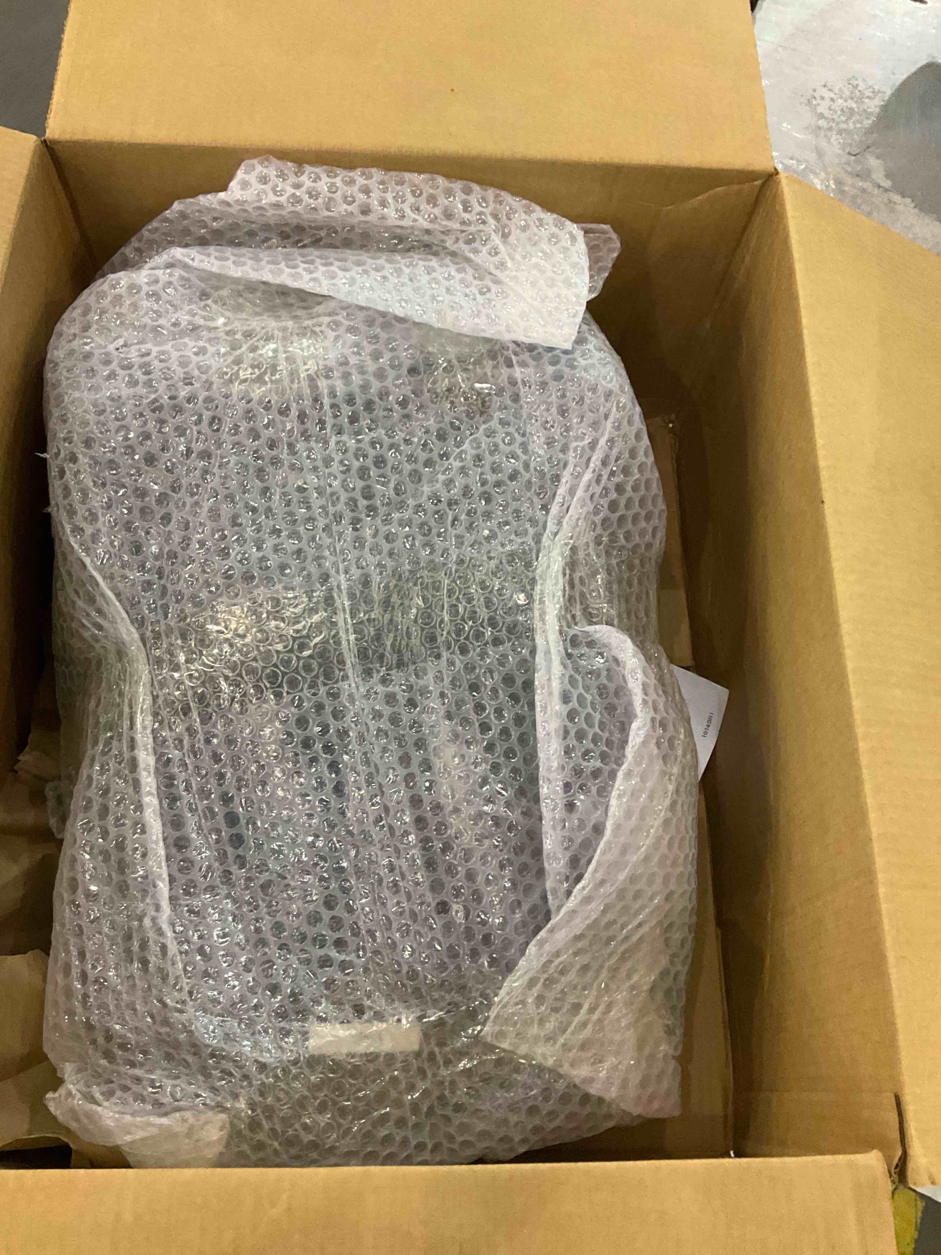https://s3.amazonaws.com/lotting-images-prod/BargainHunt/EXS01304710_1709741266610.jpeg